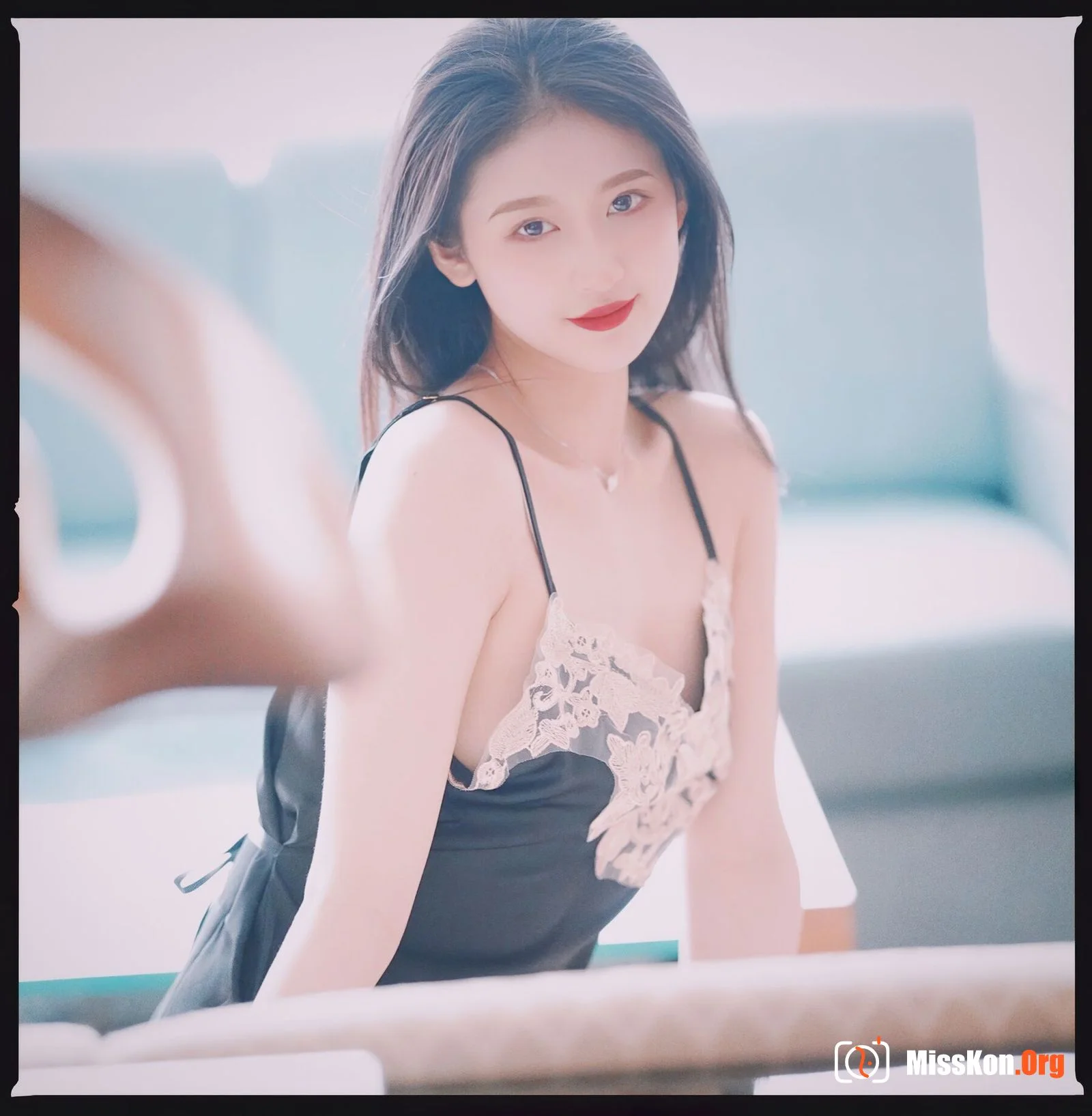 Nude photo set of Chinese model: Glowing - Photo 15