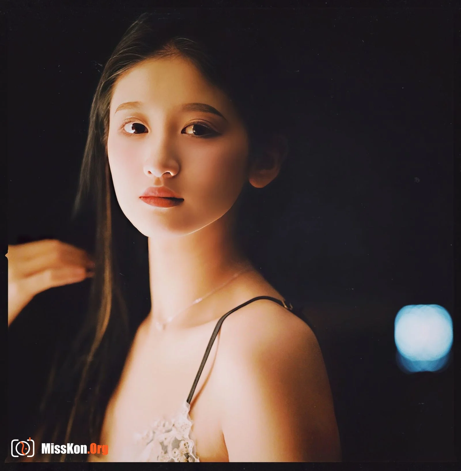 Nude photo set of Chinese model: Glowing - Photo 18