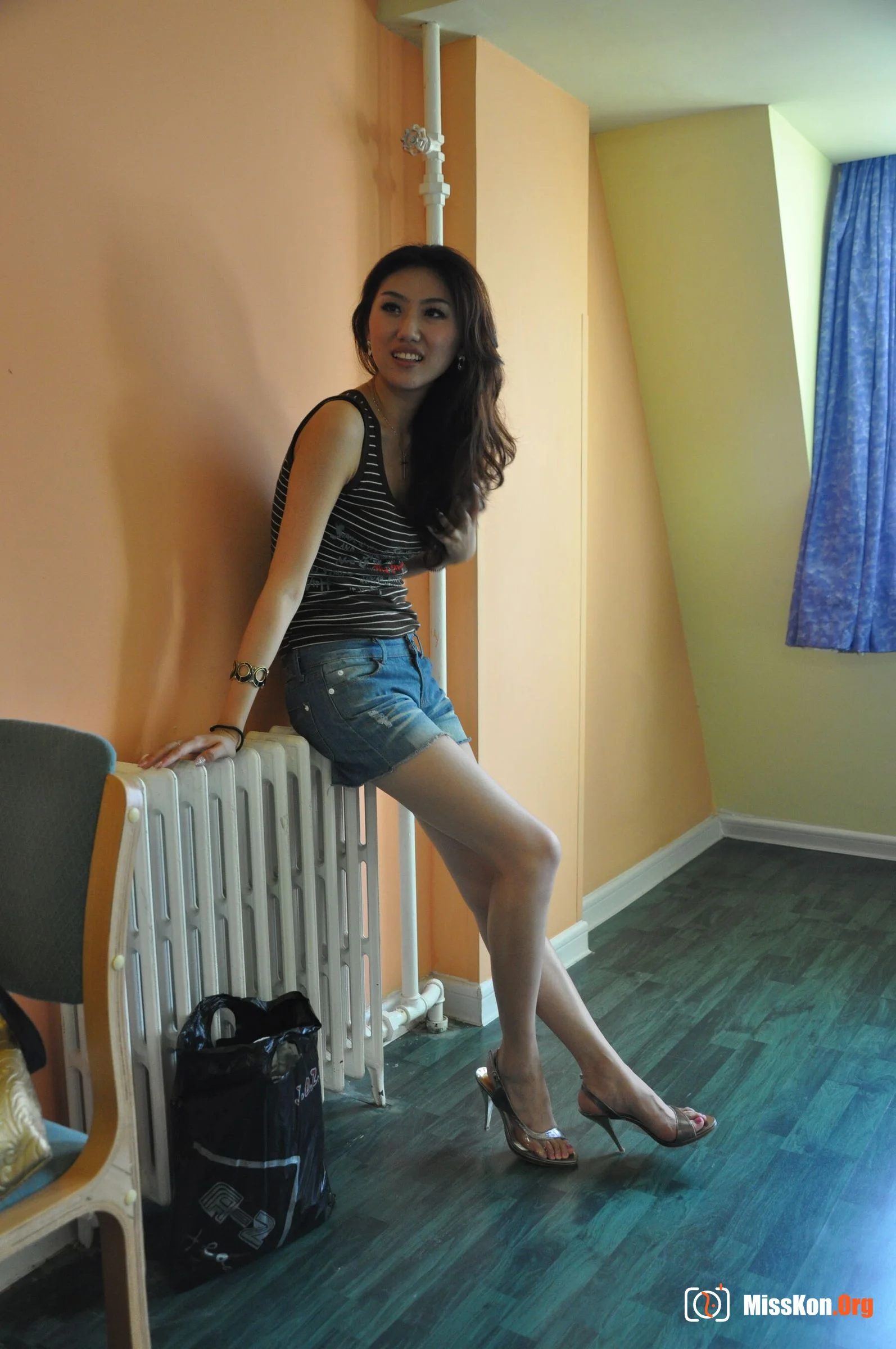 Nude photo set of Chinese model: Gong Rumin (2010-08-12) - Photo 17