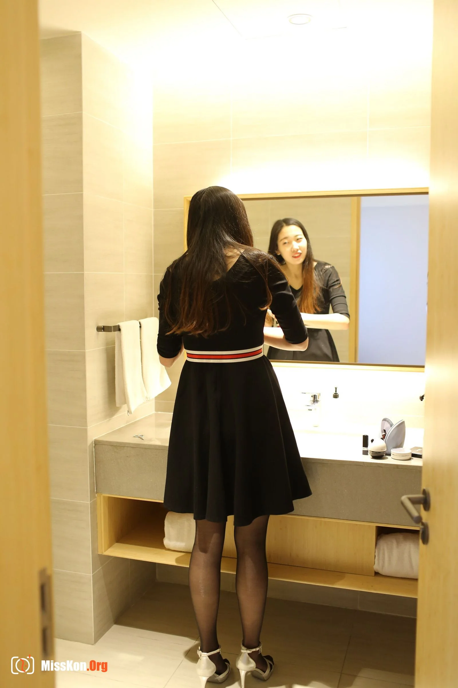 Nude photo set of Chinese model: Happy Moon - Photo 18