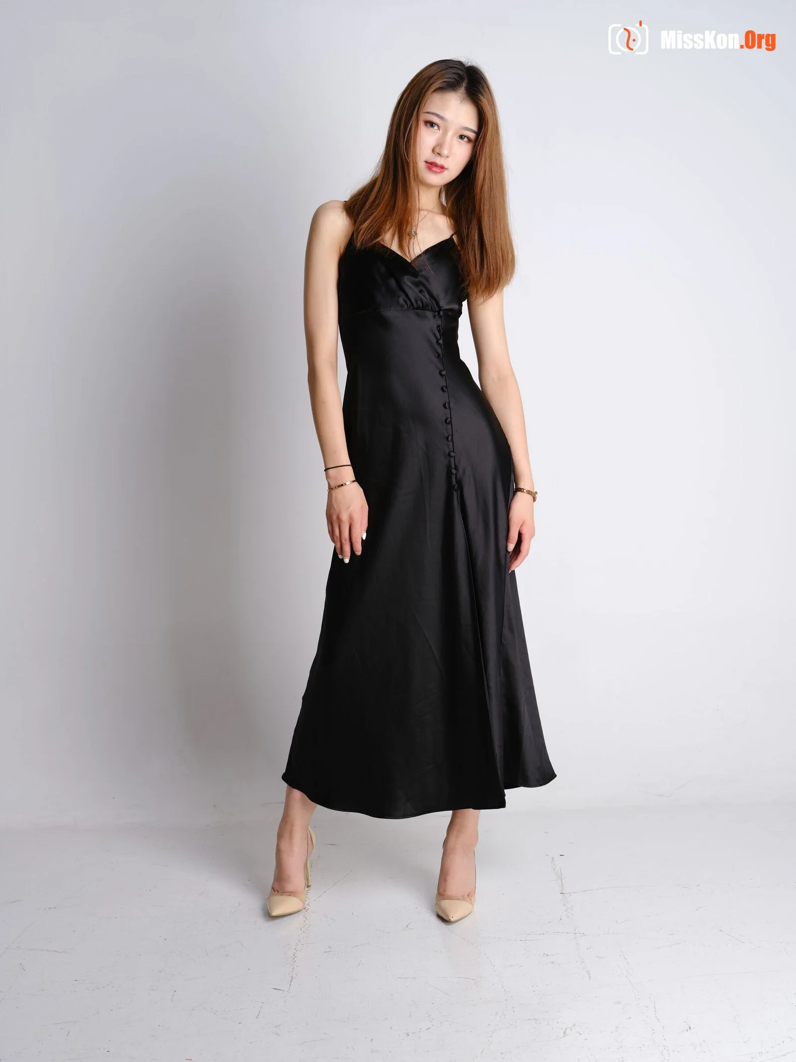Nude photo set of Chinese model: Heart (2021-08-08) - Photo 2