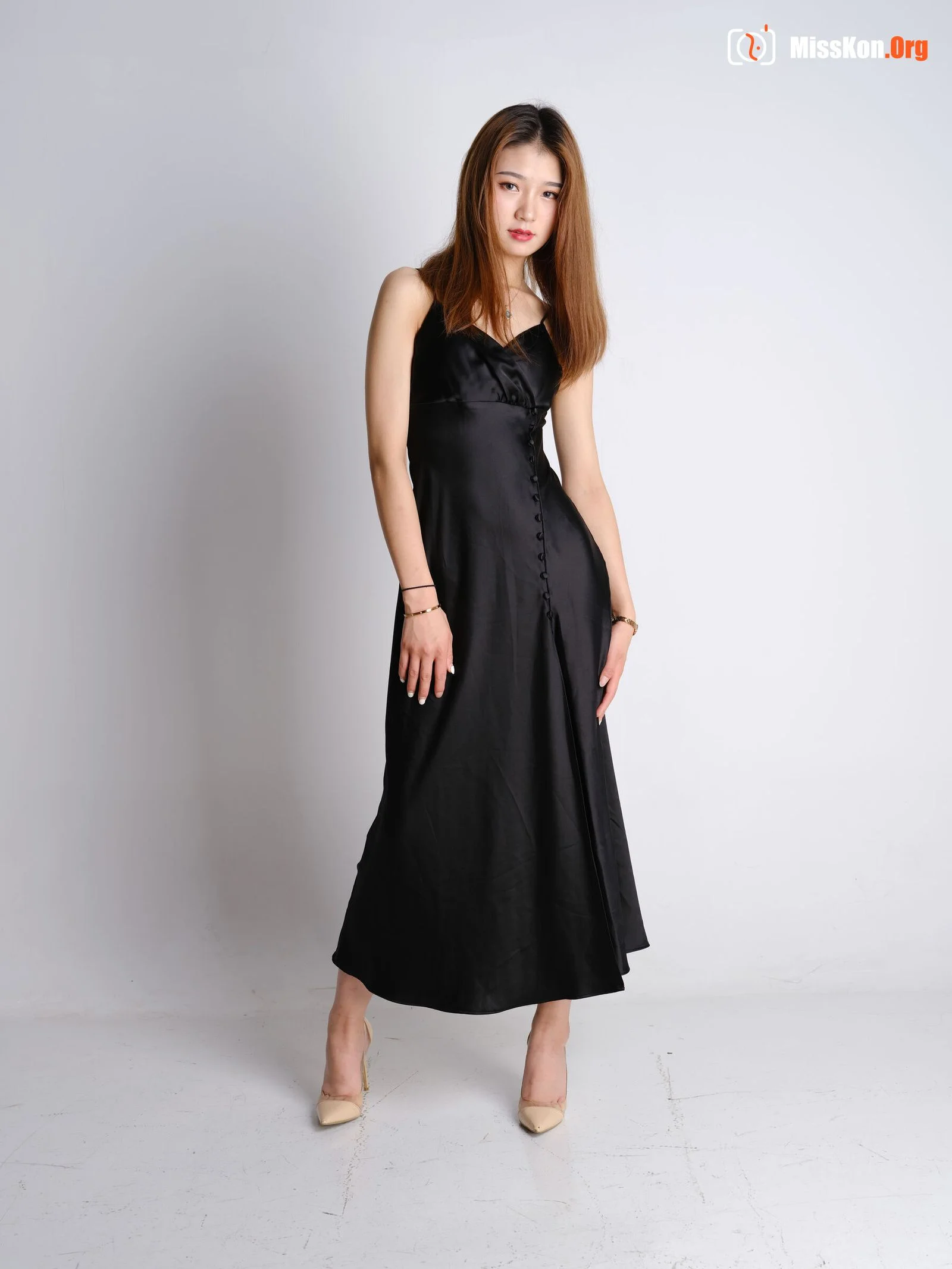 Nude photo set of Chinese model: Heart (2021-08-08) - Photo 3