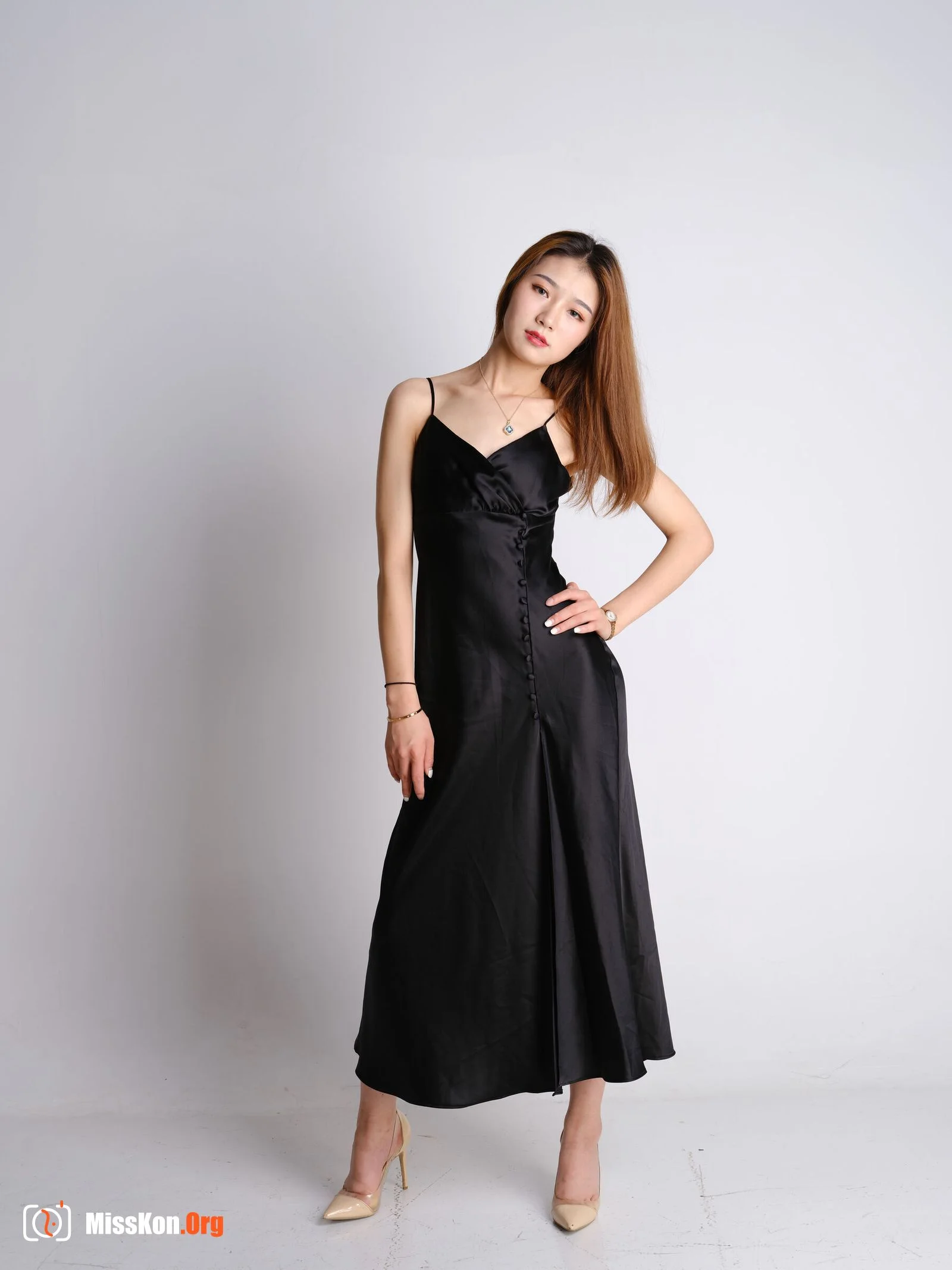 Nude photo set of Chinese model: Heart (2021-08-08) - Photo 4