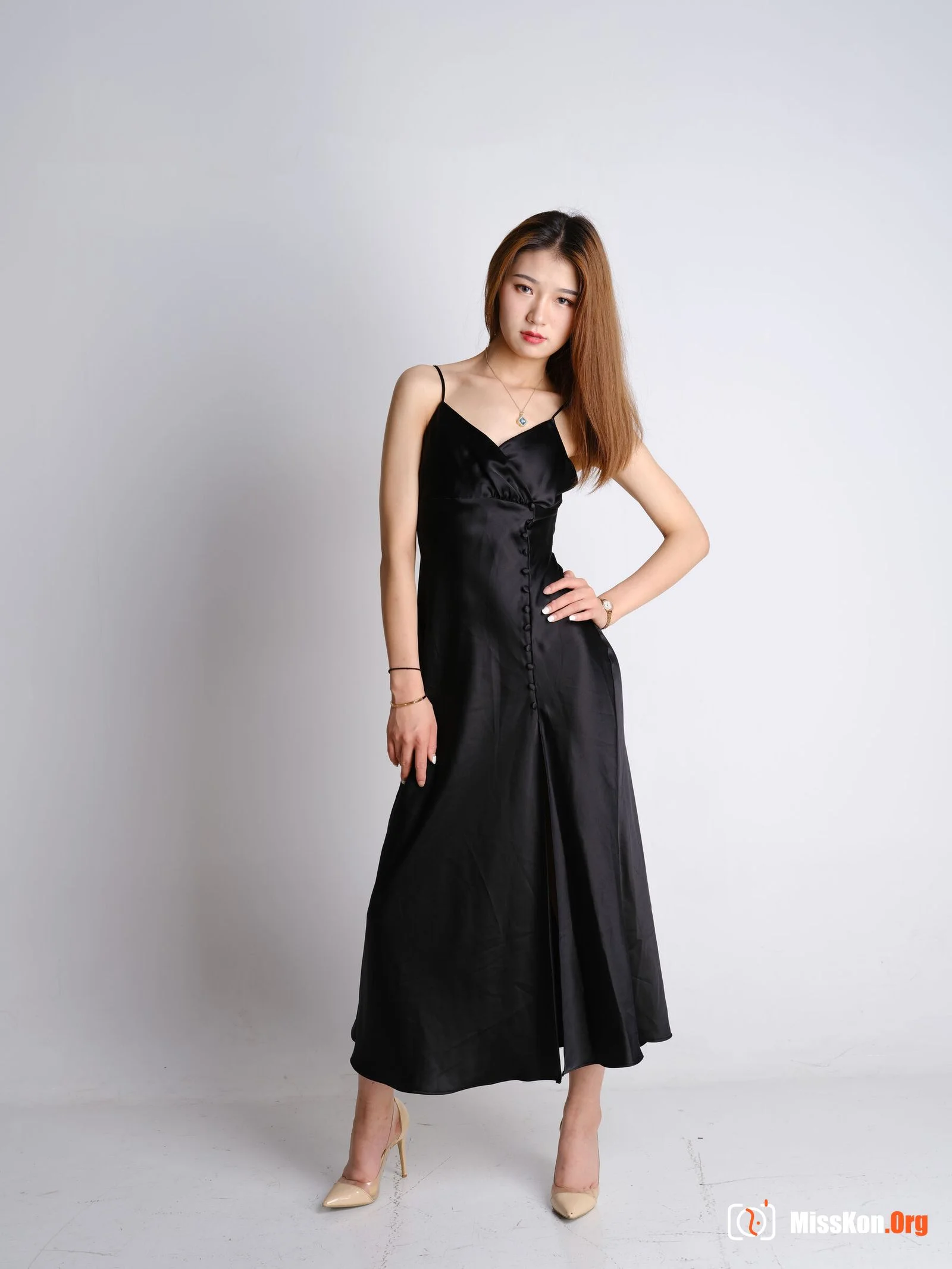 Nude photo set of Chinese model: Heart (2021-08-08) - Photo 5