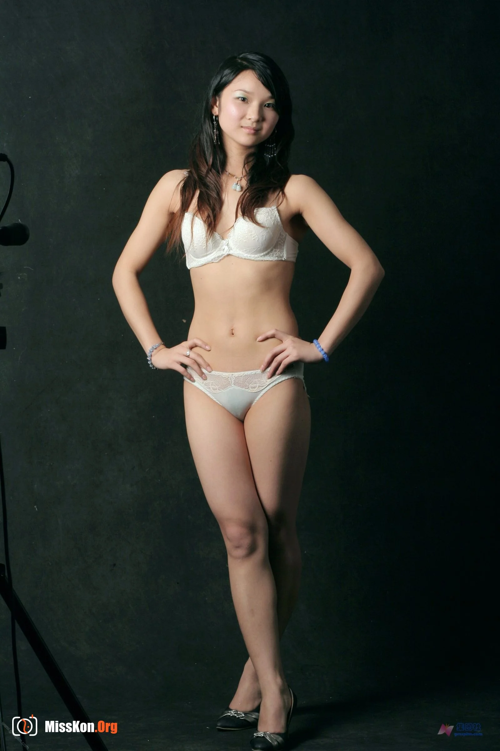 Nude photo set of Chinese model: Jiawen (Kitty Hawk) (2007-05-21) - Photo 10