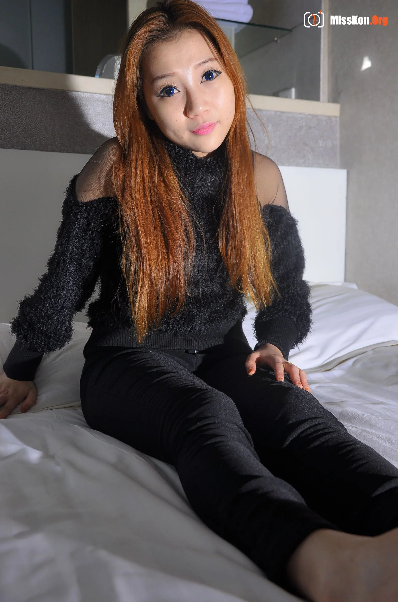 Nude photo set of Chinese model: Joan Joon (2013-11-24) - Photo 5