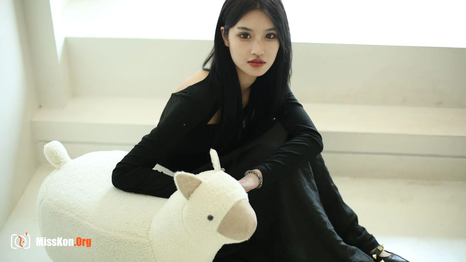 Nude photo set of Chinese model: Kemi (2022-09-17) - Photo 10