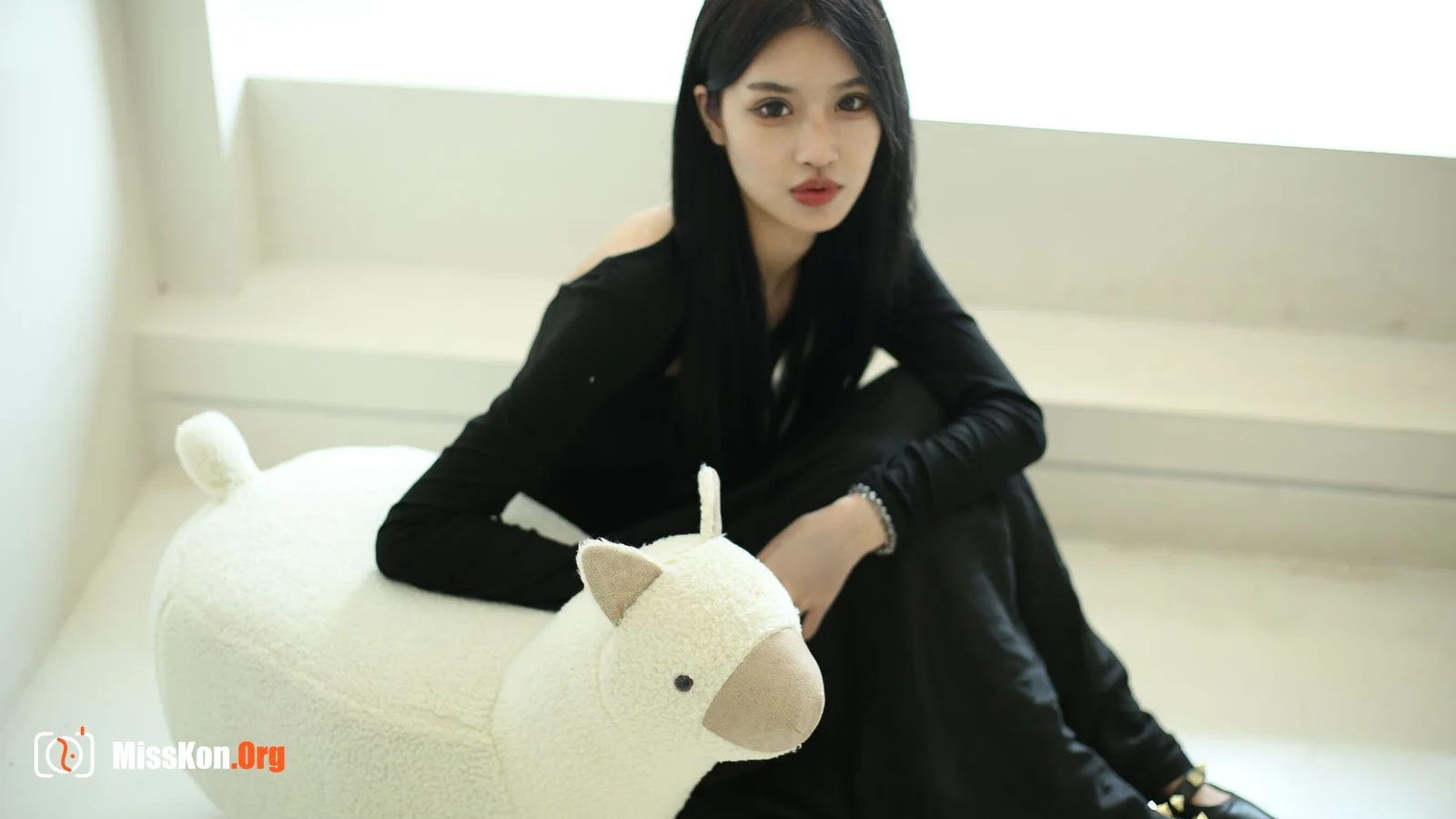 Nude photo set of Chinese model: Kemi (2022-09-17) - Photo 11