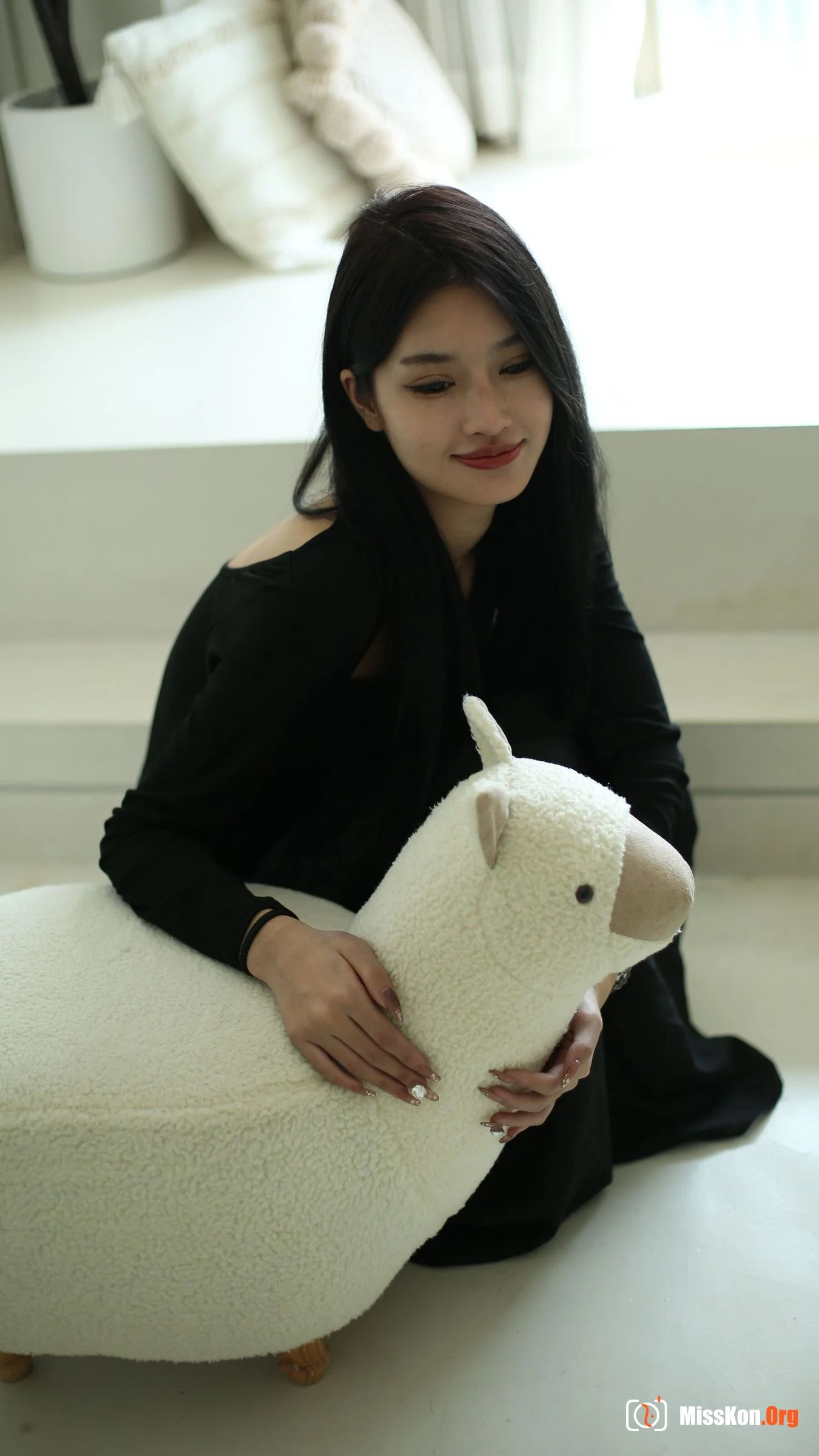 Nude photo set of Chinese model: Kemi (2022-09-17) - Photo 4