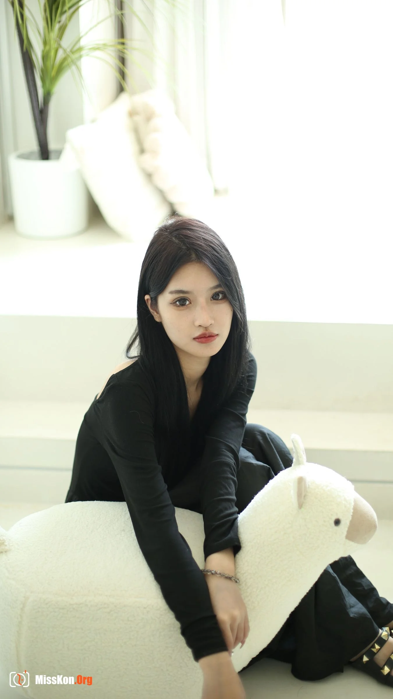Nude photo set of Chinese model: Kemi (2022-09-17) - Photo 6