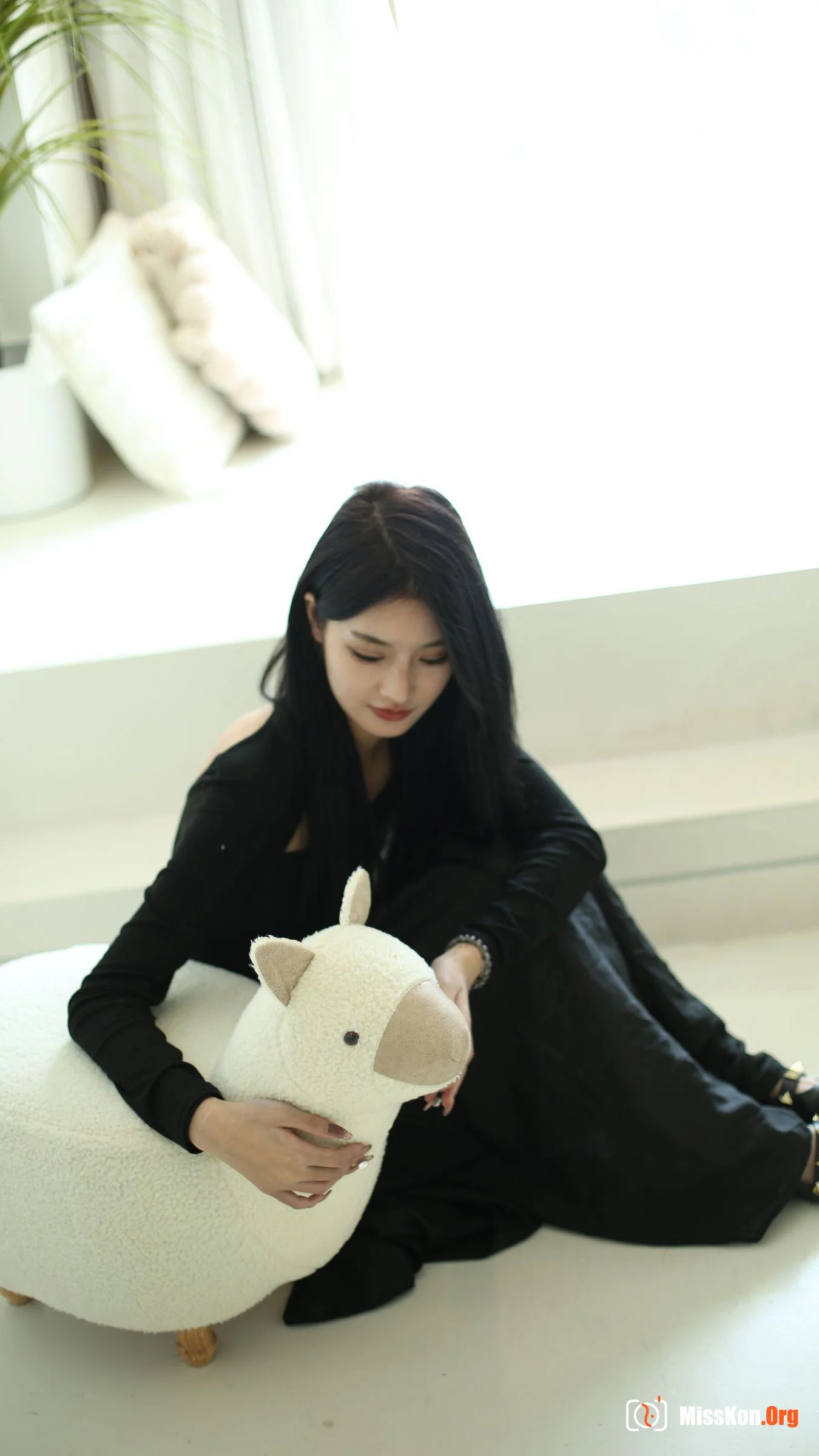 Nude photo set of Chinese model: Kemi (2022-09-17) - Photo 9