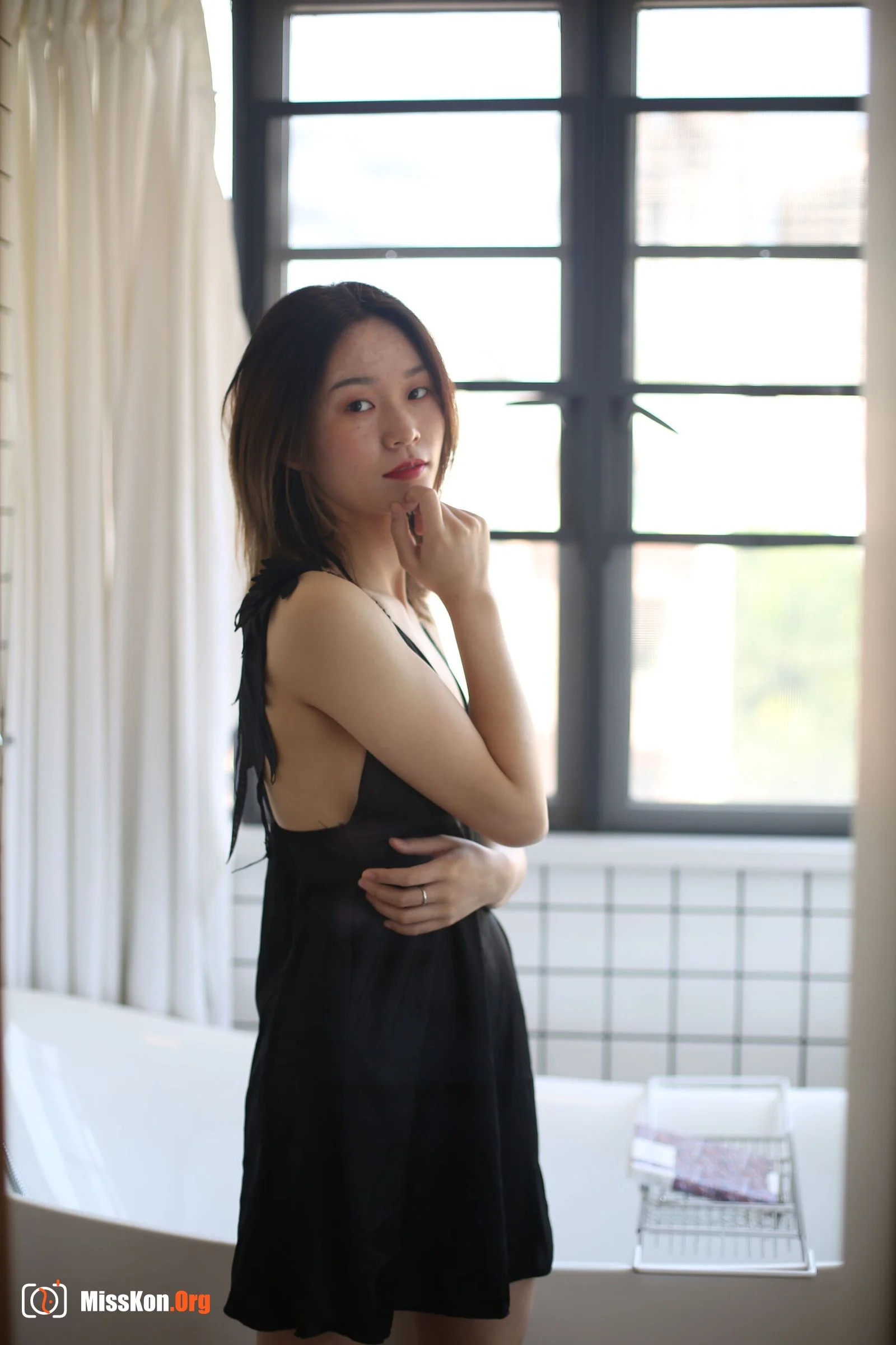 Nude photo set of Chinese model: KK (2020-04-12) - Photo 16