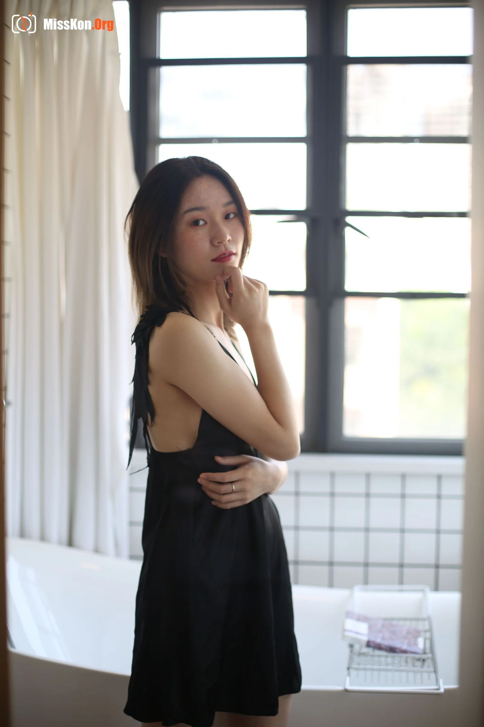 Nude photo set of Chinese model: KK (2020-04-12) - Photo 17