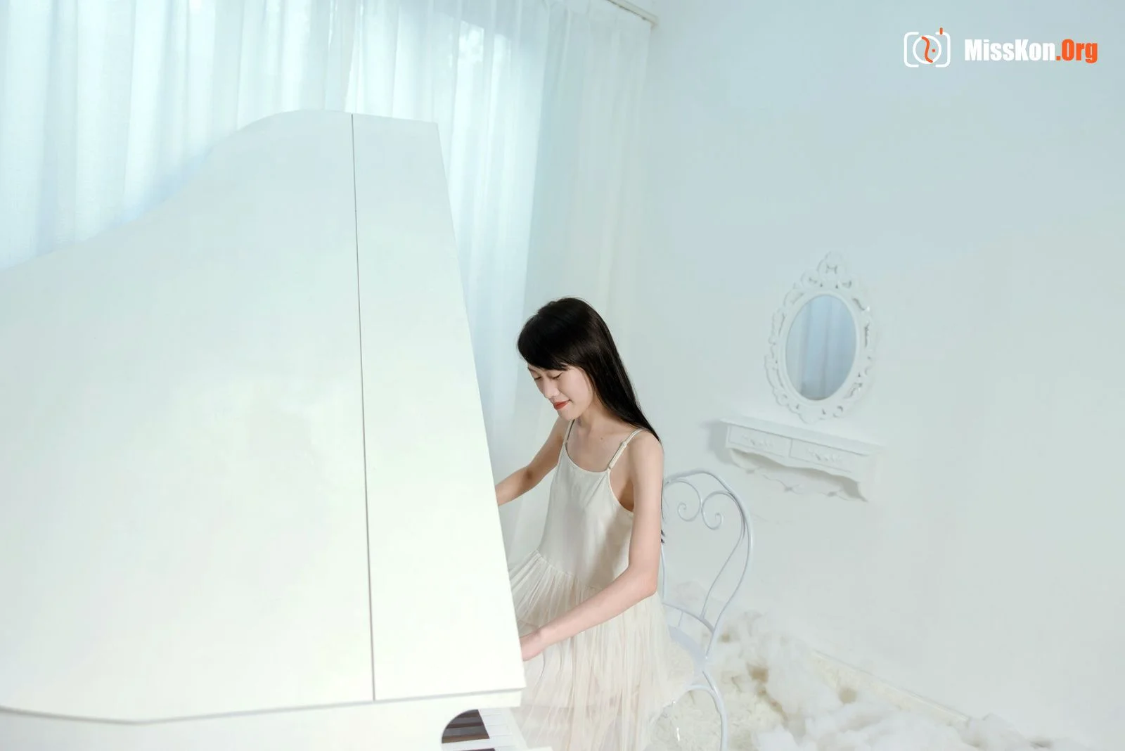 Nude photo set of Chinese model: Laura (2017-01-09) - Photo 14