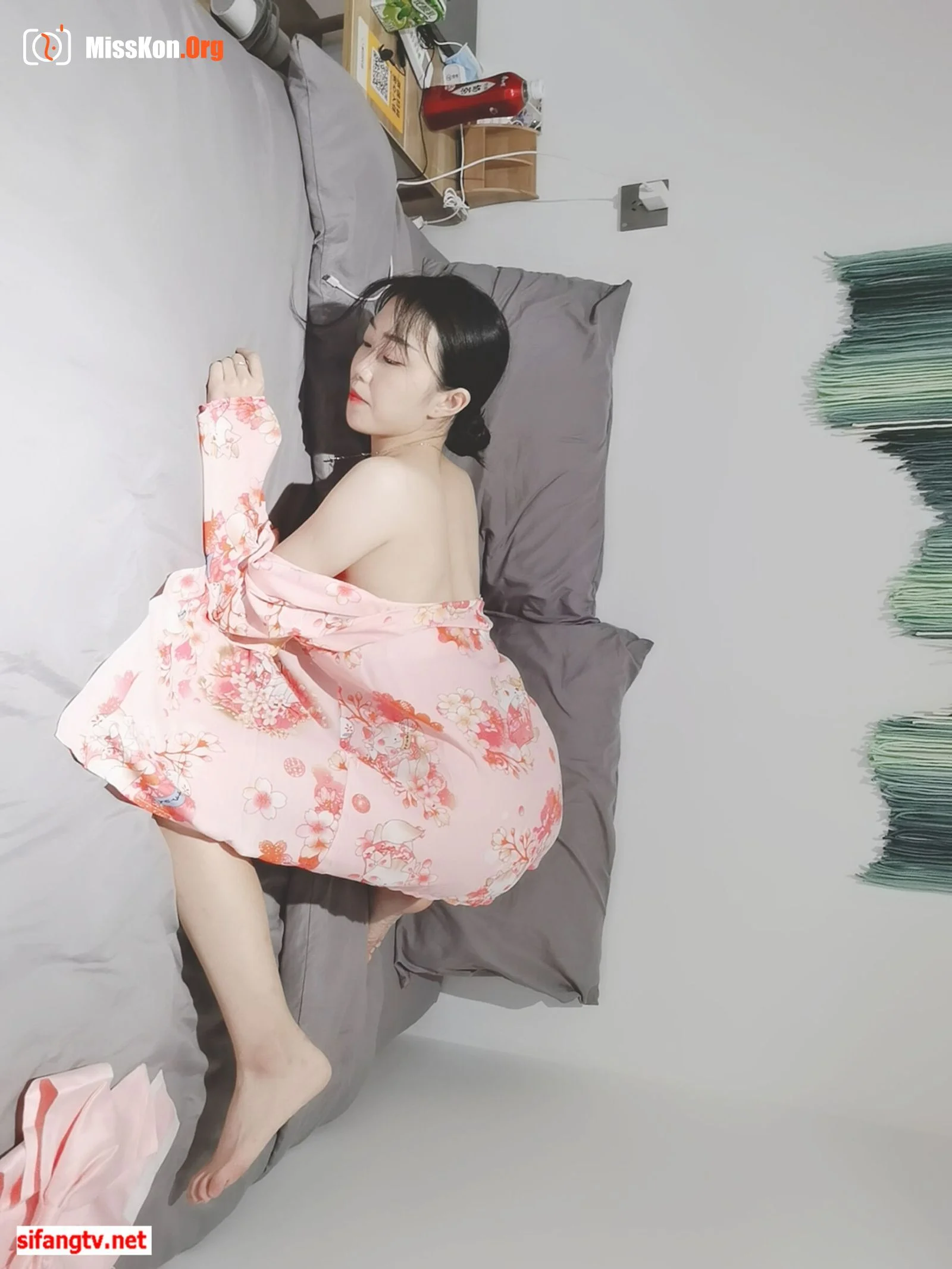 Nude photo set of Chinese model: Li Ziyue - Photo 14
