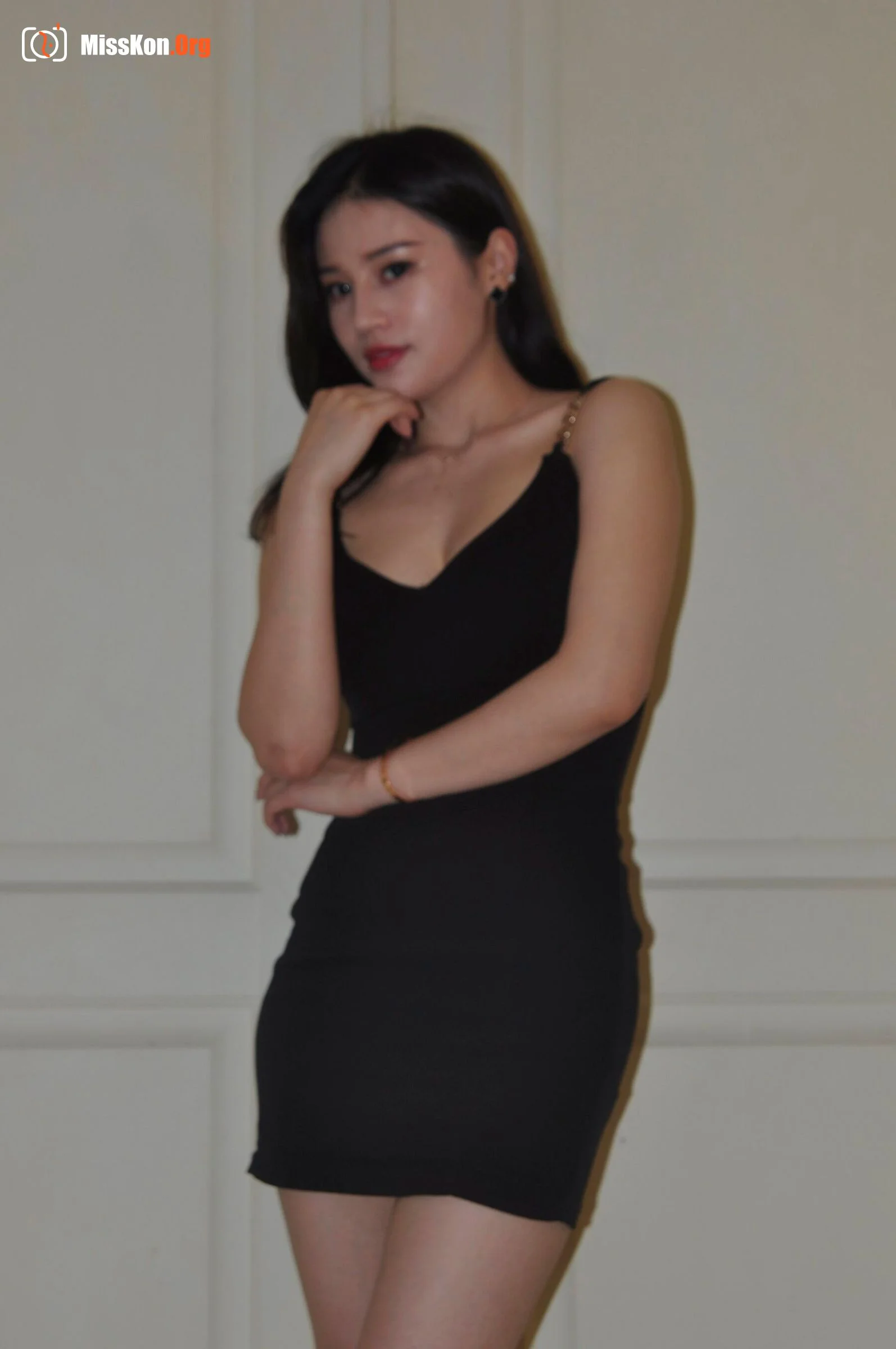 Nude photo set of Chinese model: Lili (2018-06-28) - Photo 11