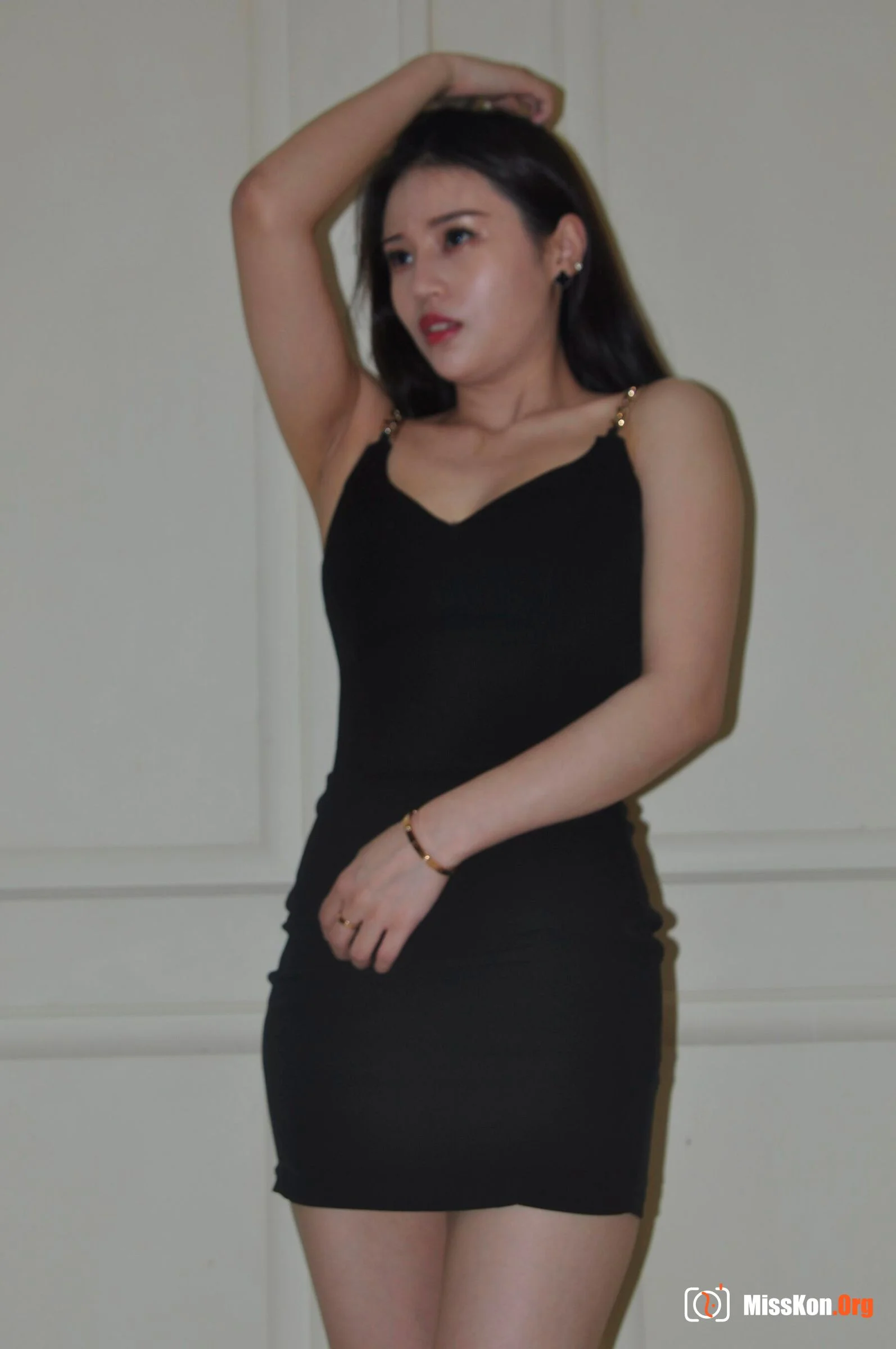 Nude photo set of Chinese model: Lili (2018-06-28) - Photo 14