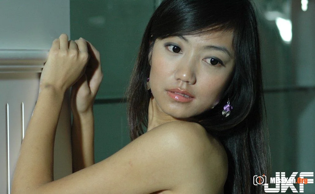 国模 Lily 人体私拍套图 - 照片 5