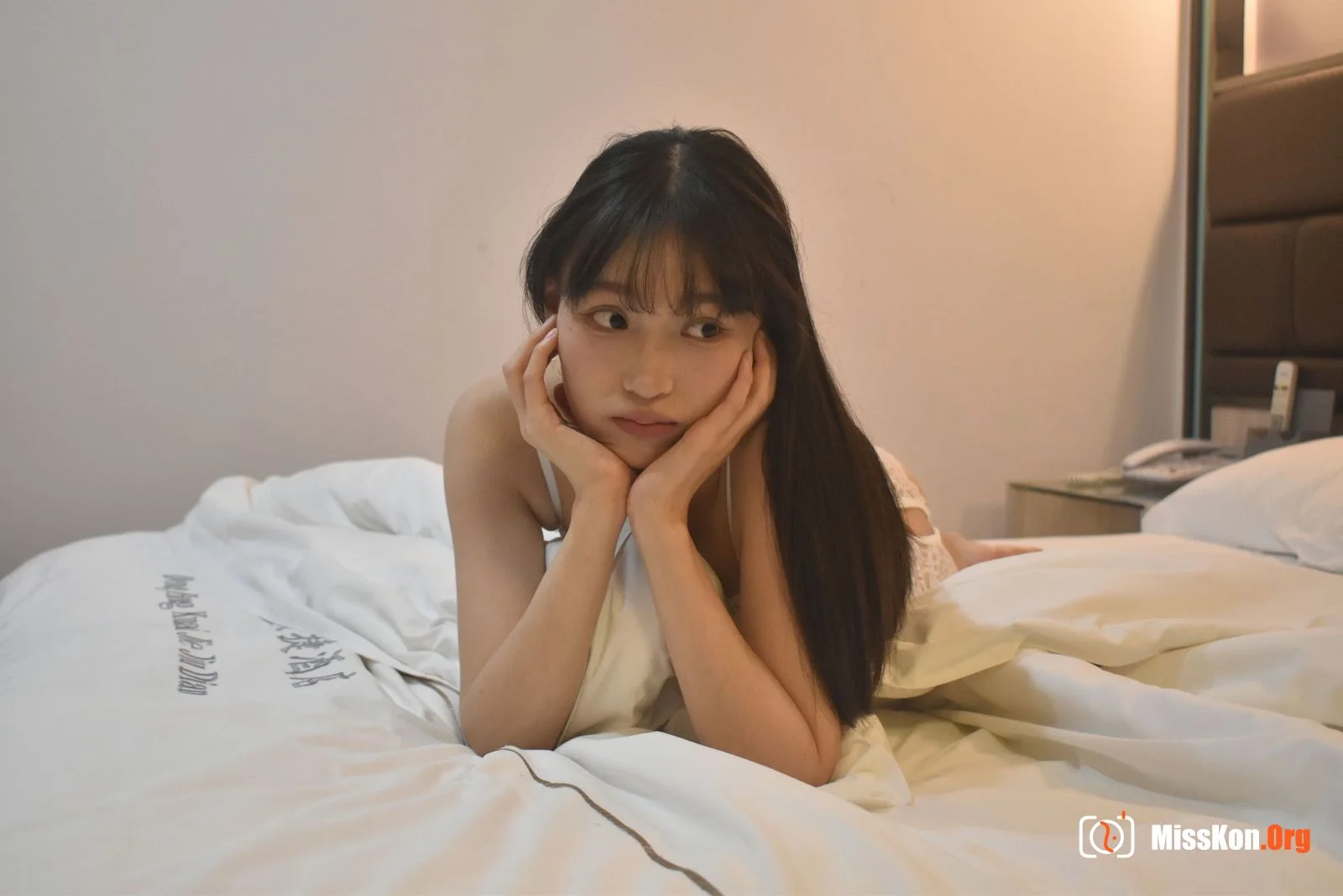 Nude photo set of Chinese model: Lily of the Valley (2023-06-01) - Photo 10