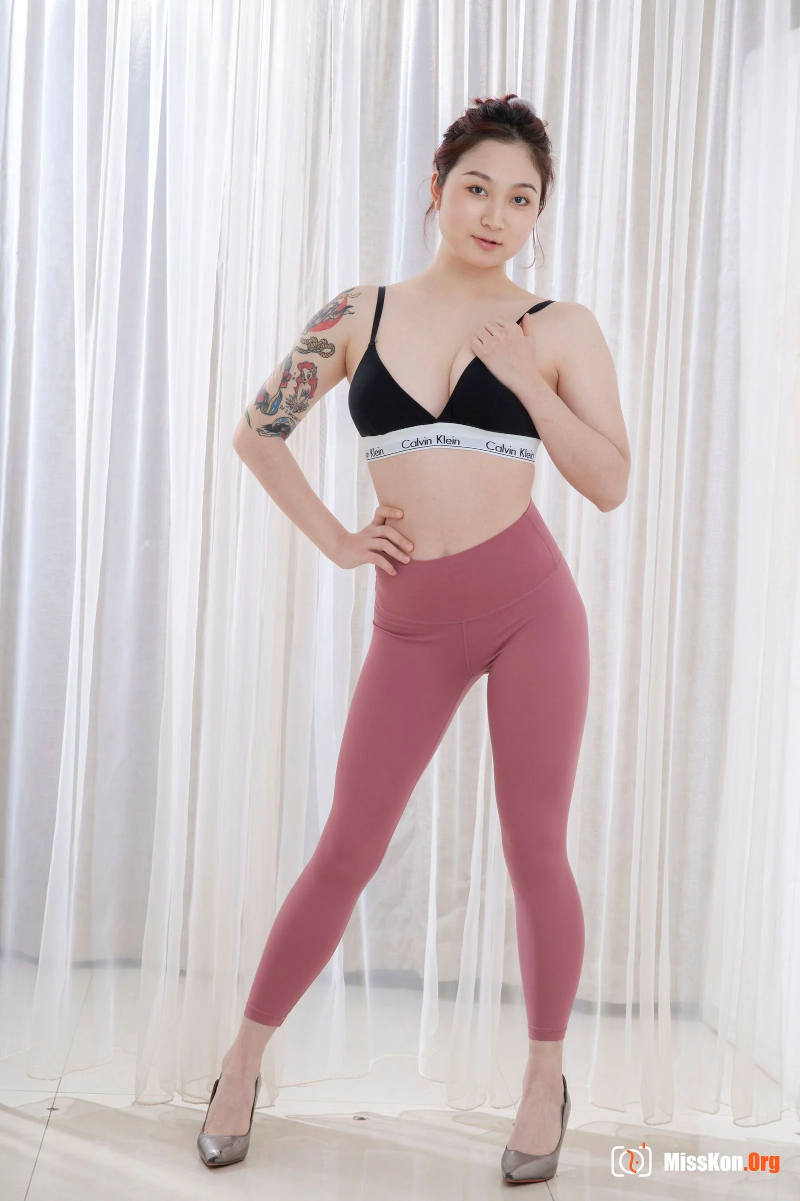 Nude photo set of Chinese model: Lin Ling (2020-12-17) - Photo 10