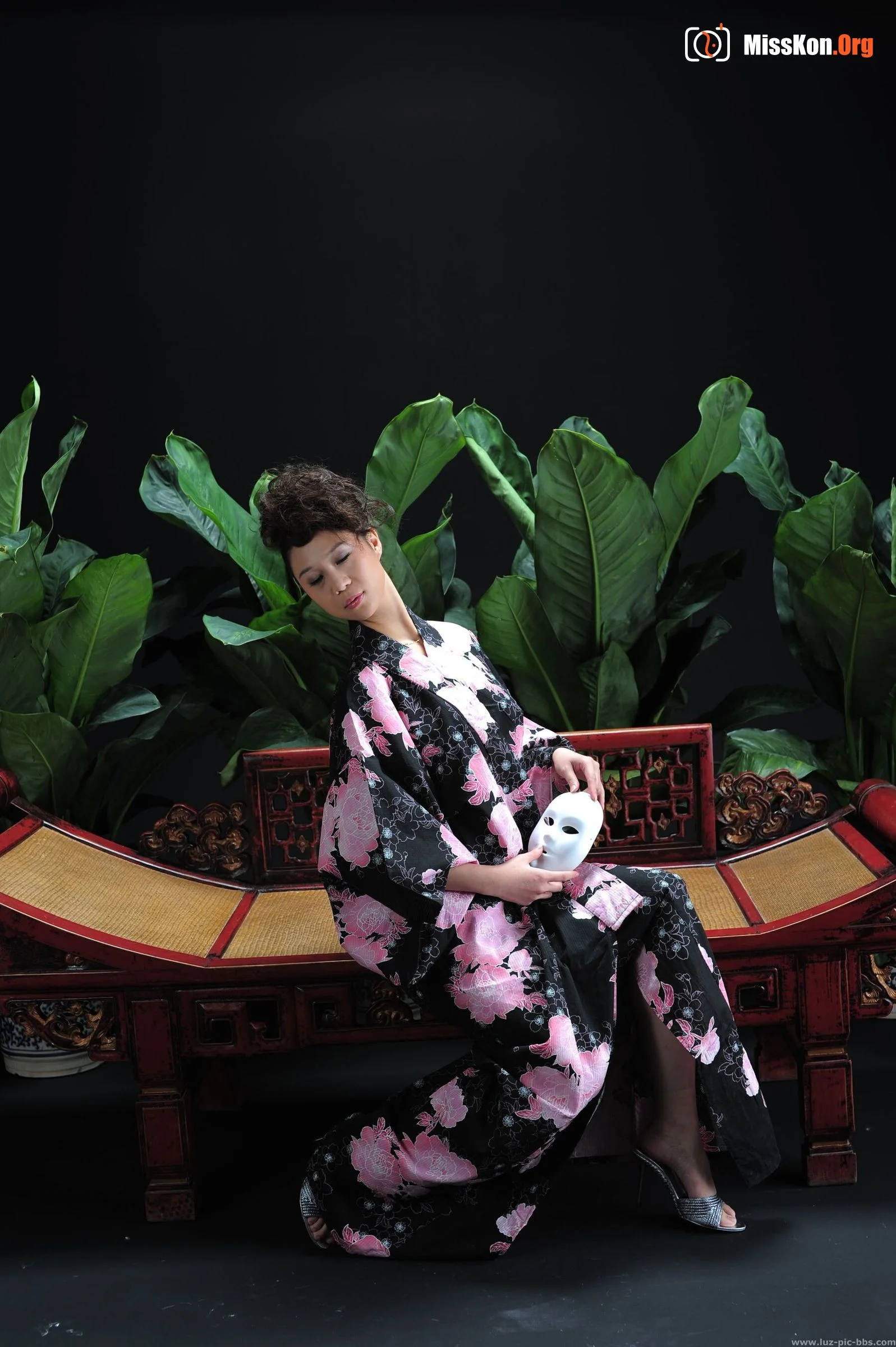 Nude photo set of Chinese model: Lin Xi (2009-10-31) - Photo 14