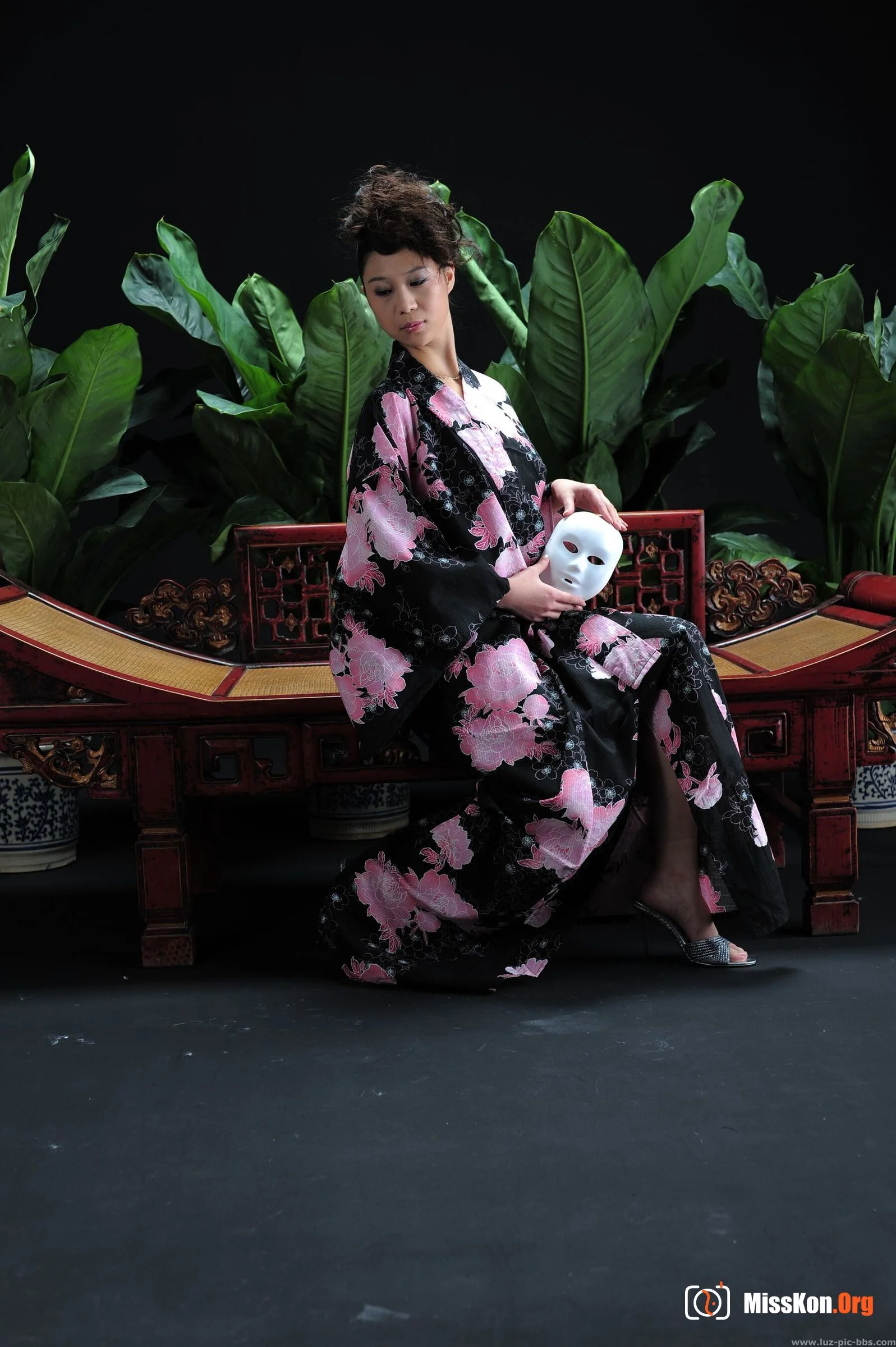 Nude photo set of Chinese model: Lin Xi (2009-10-31) - Photo 15