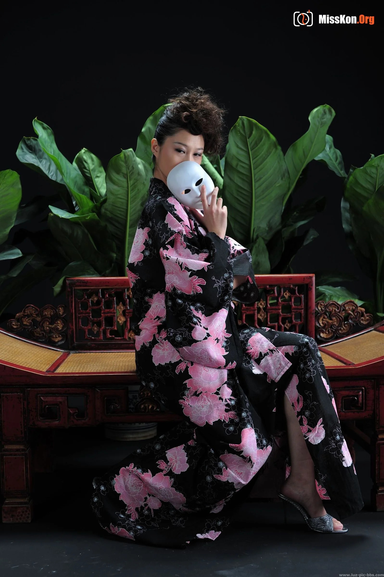 Nude photo set of Chinese model: Lin Xi (2009-10-31) - Photo 17