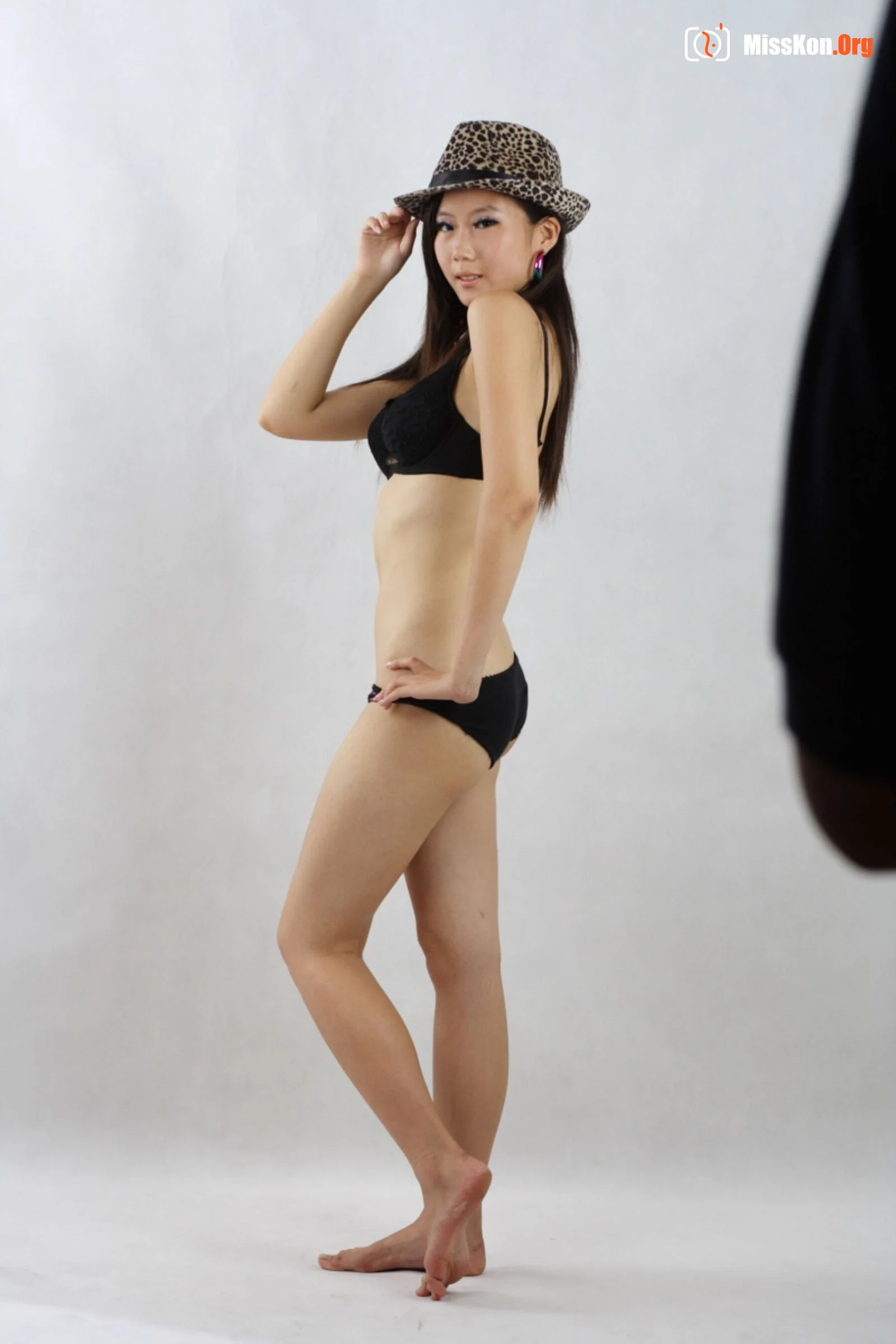 Nude photo set of Chinese model: Linda (2009-06-26) - Photo 10