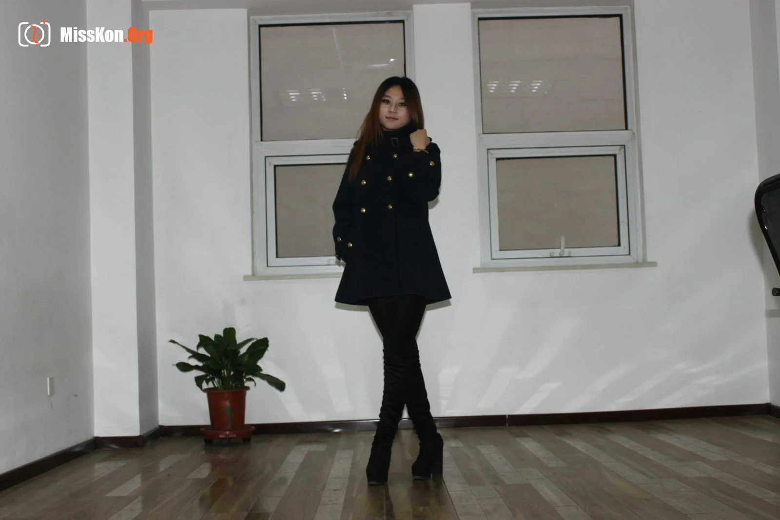 Nude photo set of Chinese model: Little witch (2014-11-11) - Photo 2