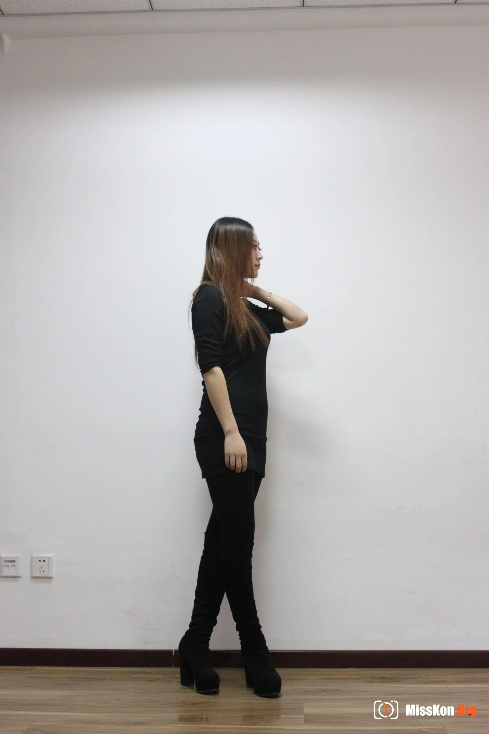 Nude photo set of Chinese model: Little witch (2014-11-11) - Photo 7
