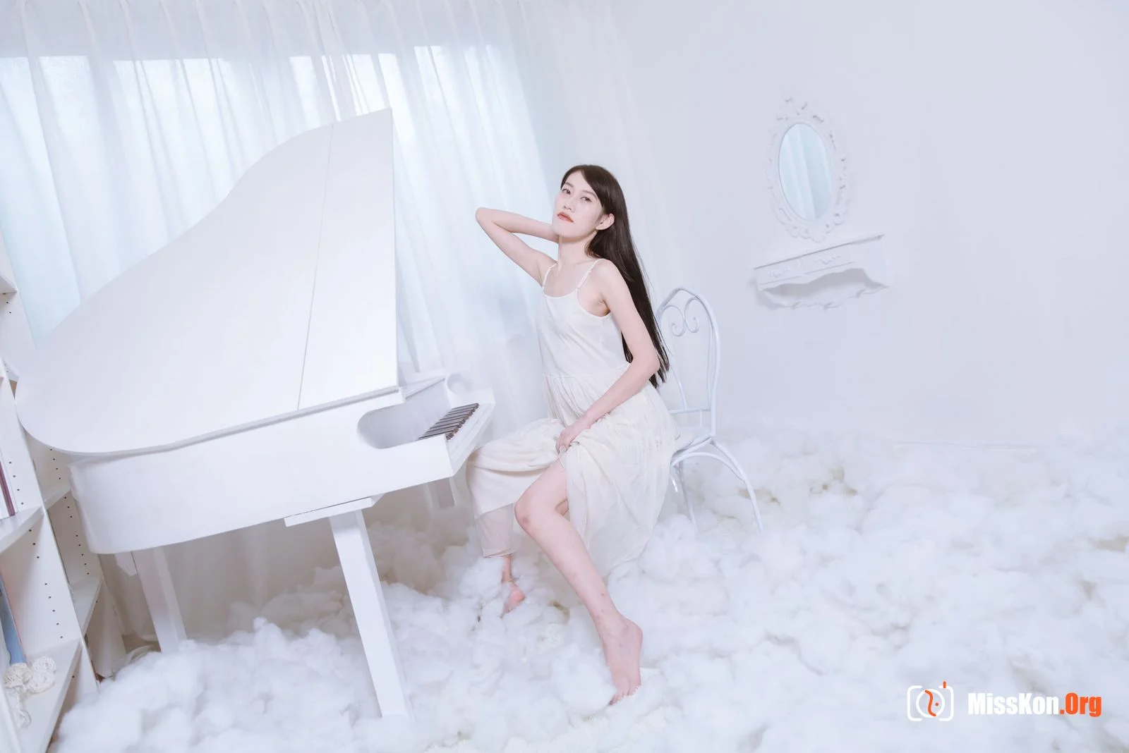 Nude photo set of Chinese model: Lola (2016-07-09) - Photo 9