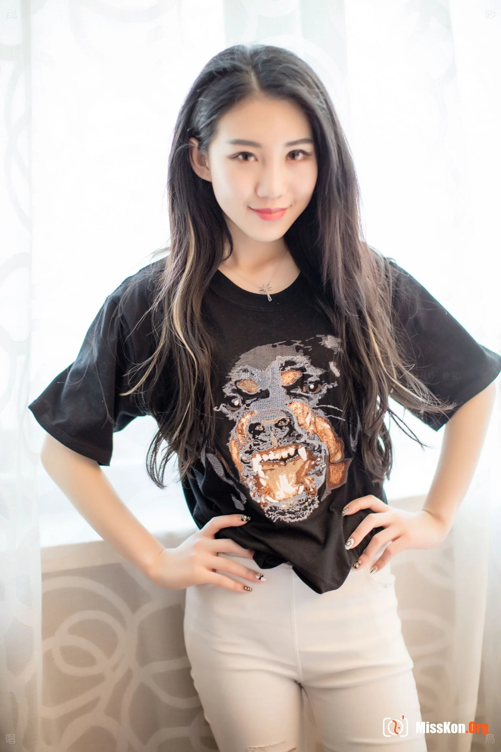 Nude photo set of Chinese model: Long Xin (2016-05-12) - Photo 2