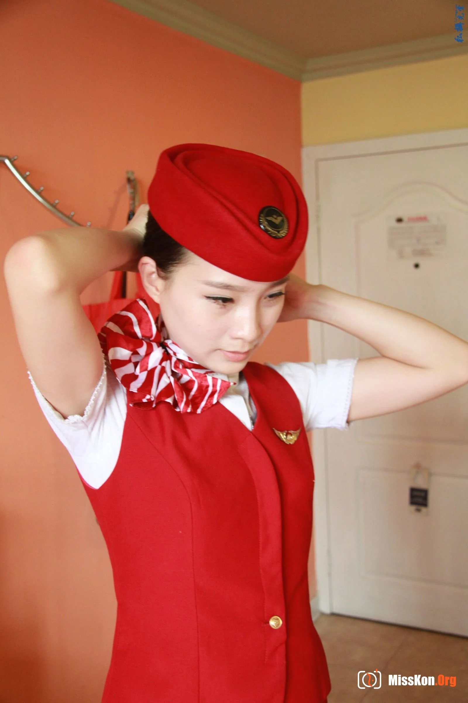 Nude photo set of Chinese model: Long Yuanyuan (2013-10-09) - Photo 17