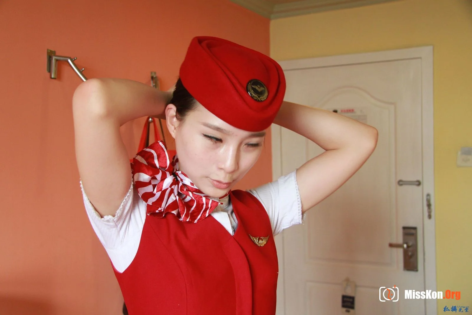 Nude photo set of Chinese model: Long Yuanyuan (2013-10-09) - Photo 18