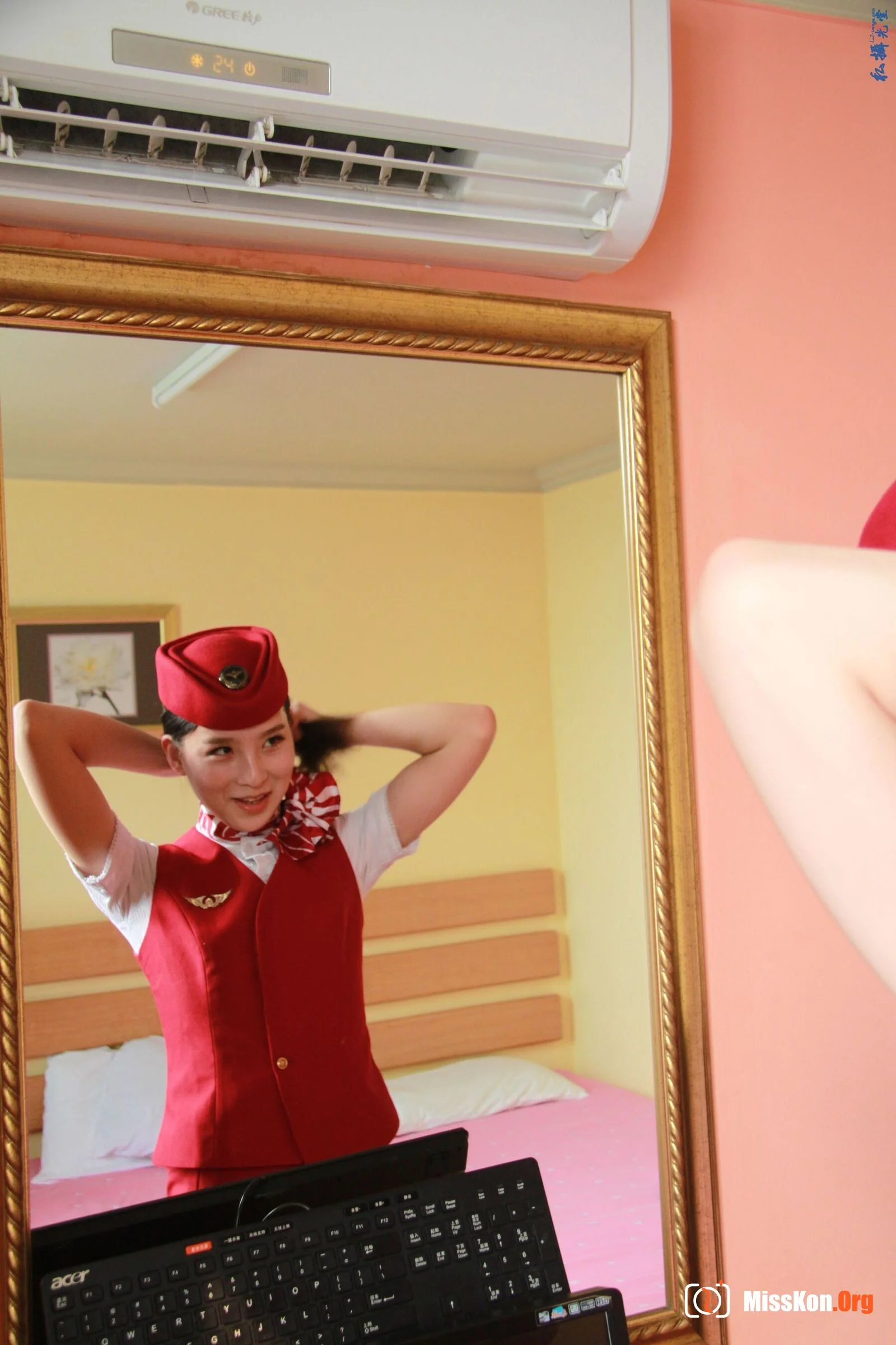Nude photo set of Chinese model: Long Yuanyuan (2013-10-09) - Photo 20