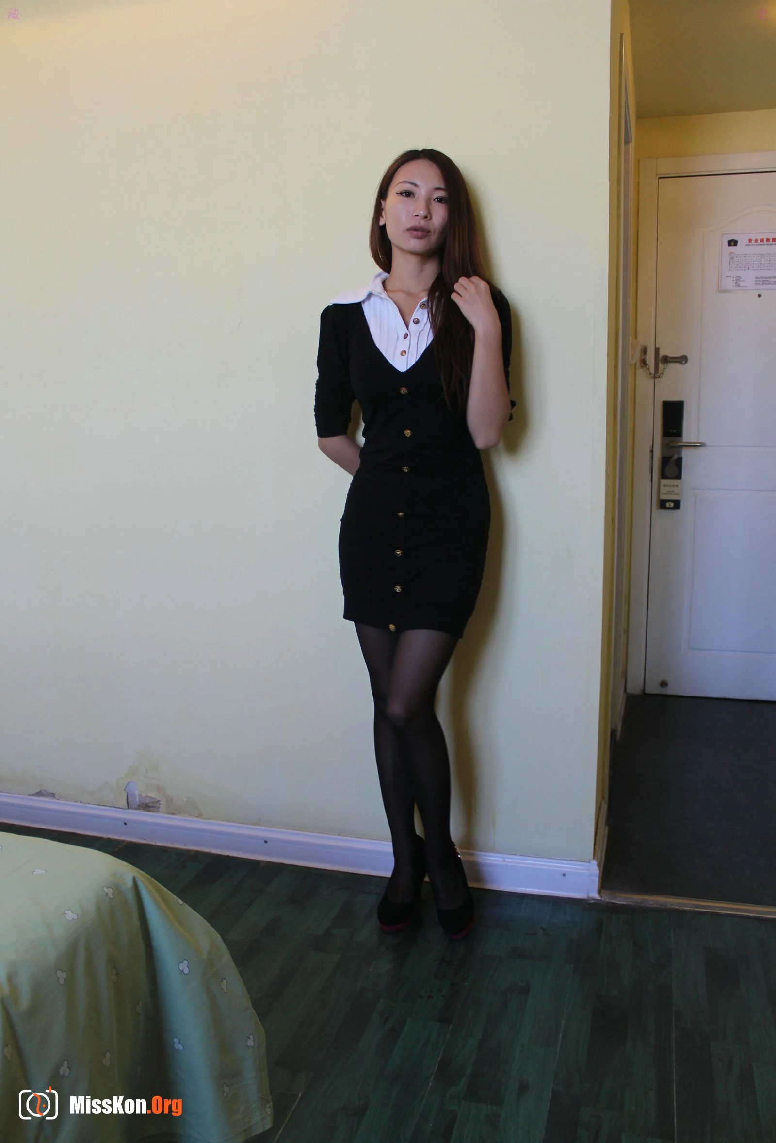 Nude photo set of Chinese model: Lulan (2014-09-01) - Photo 5
