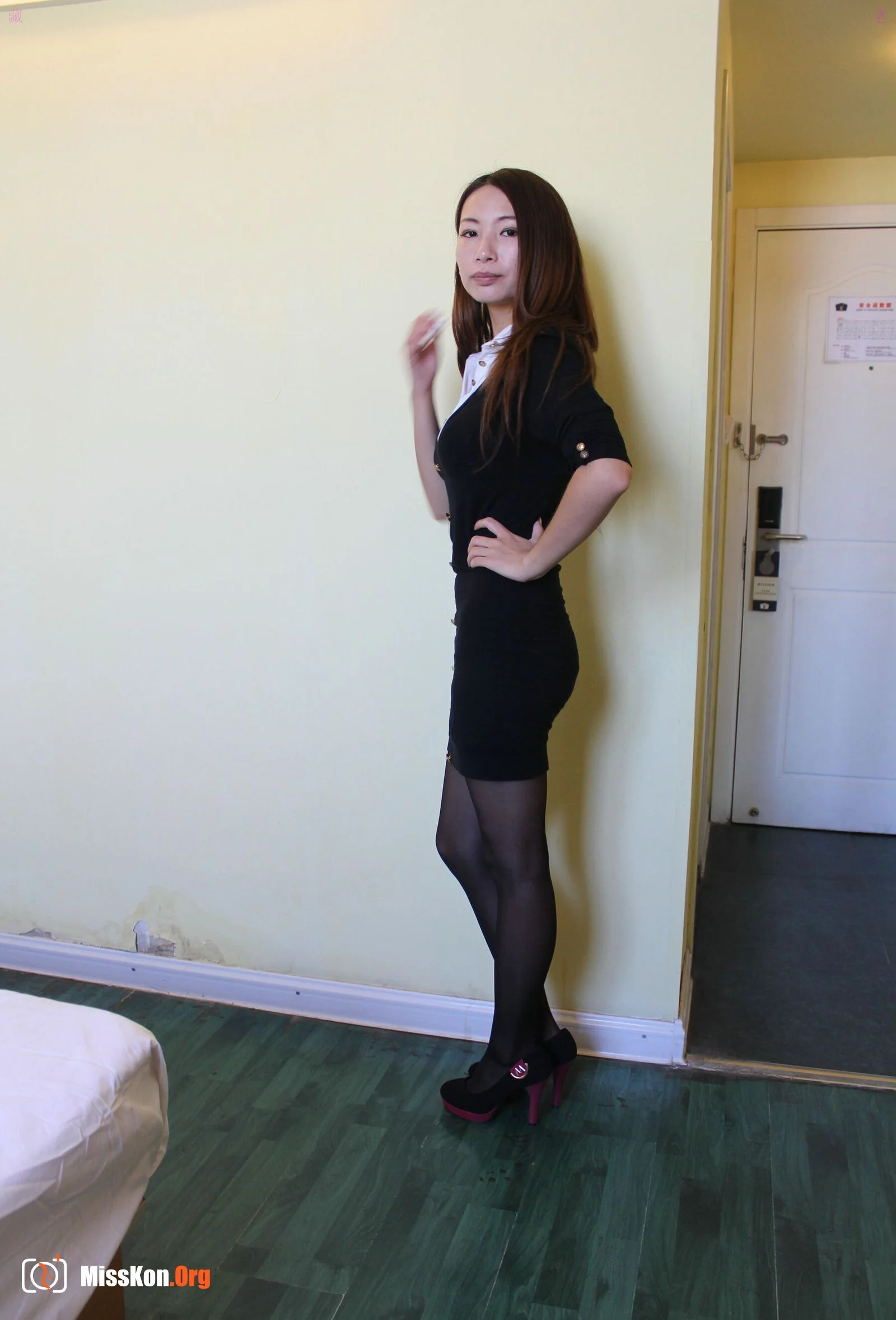 Nude photo set of Chinese model: Lulan (2014-09-01) - Photo 9