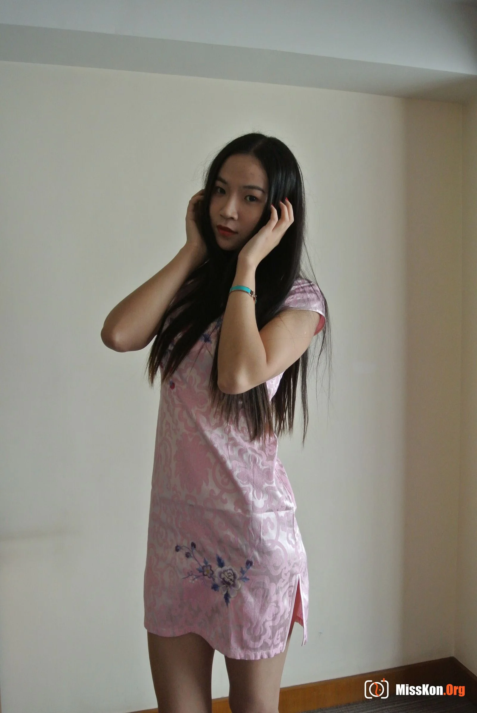 Nude photo set of Chinese model: Lulu & bestie double (2013-11-21) - Photo 13