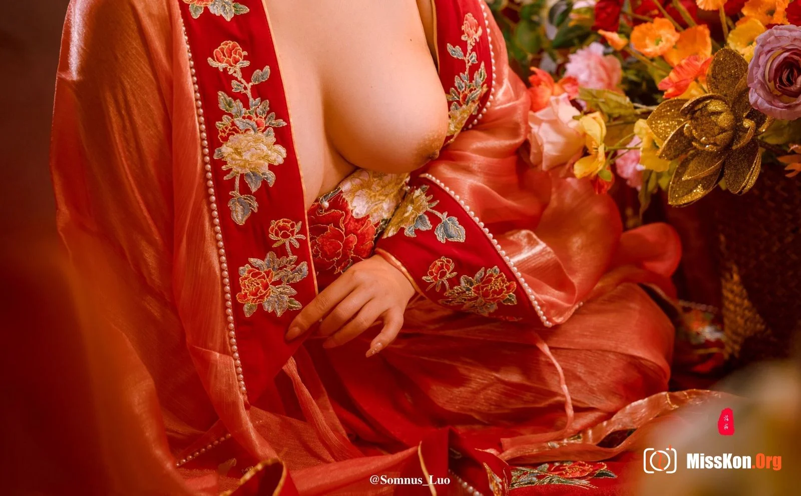 Nude photo set of Chinese model: Luosu - Photo 18