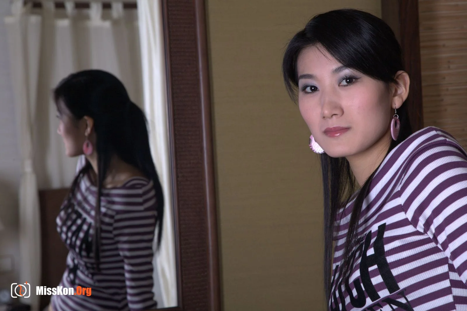 国模毛毛人体私拍套图（2007-04-08） - 照片 2