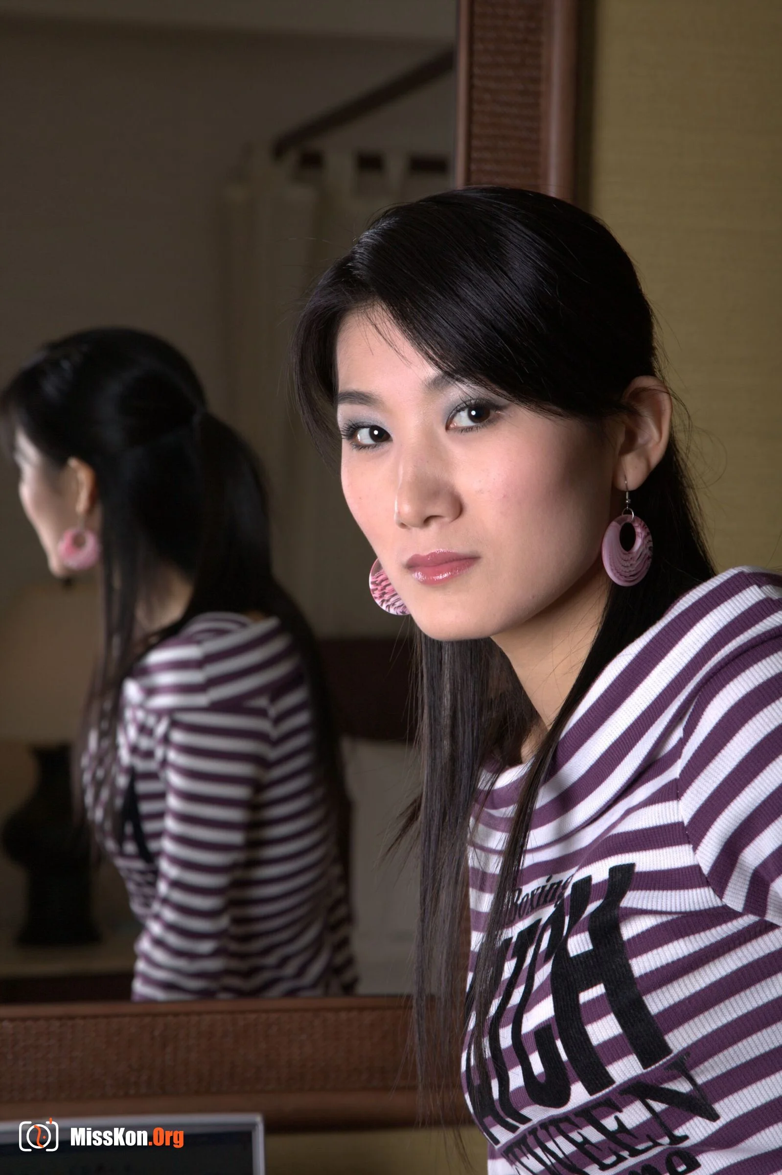国模毛毛人体私拍套图（2007-04-08） - 照片 4