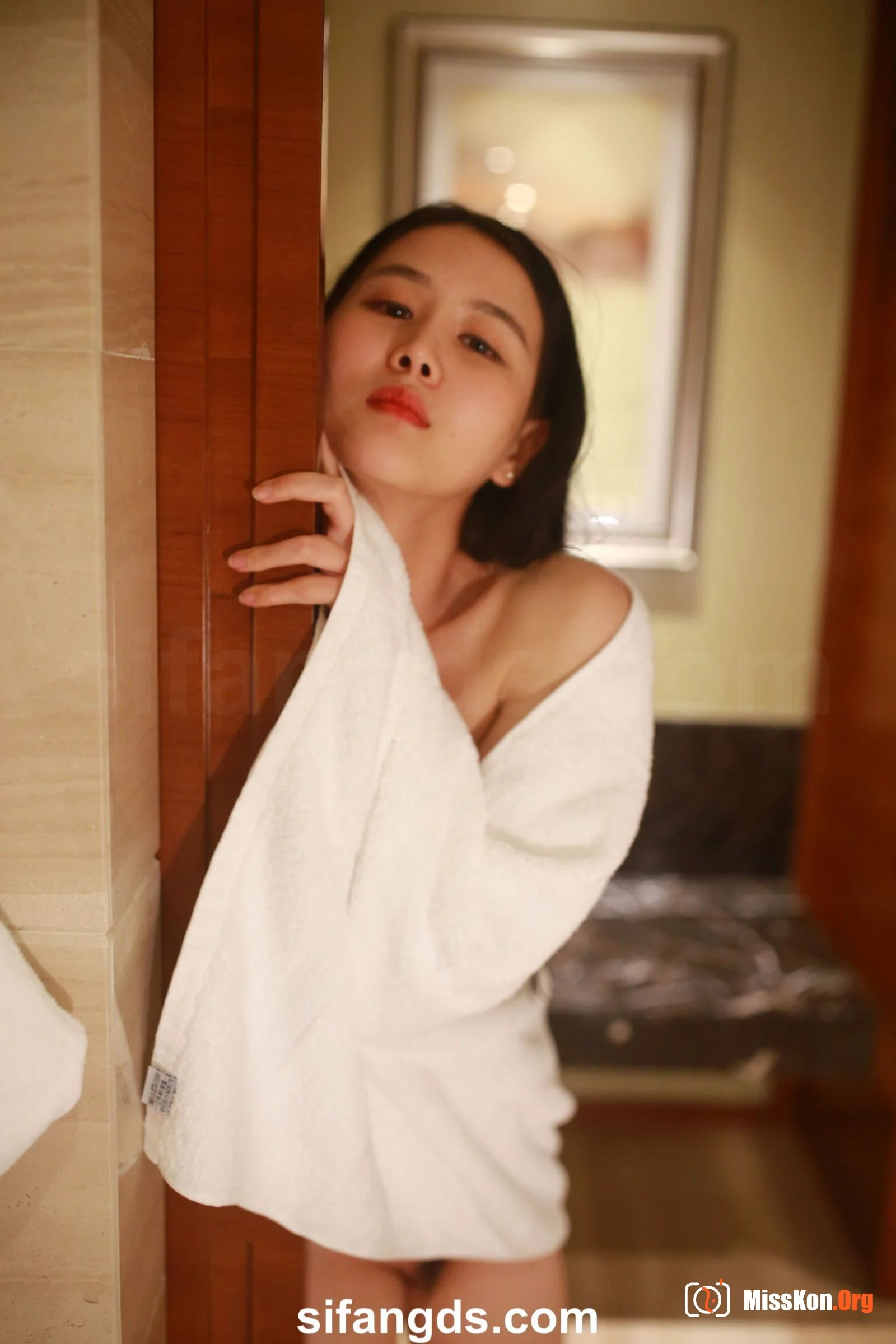 Nude photo set of Chinese model: Mei Ji (2018-05-24) - Photo 16