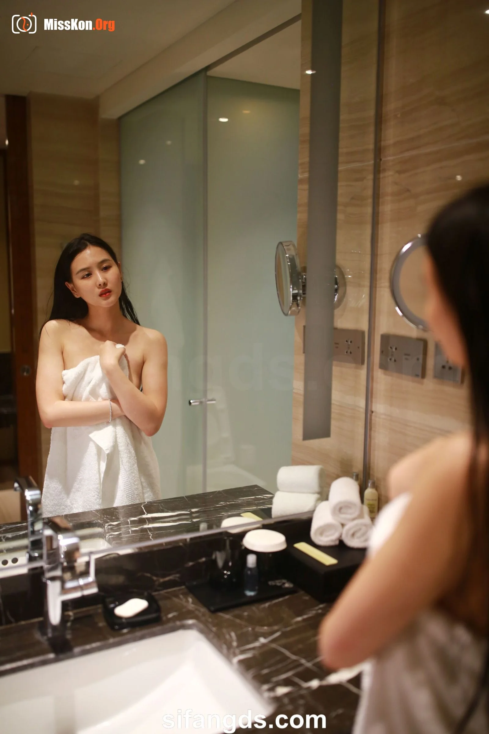 Nude photo set of Chinese model: Mei Ji (2018-05-24) - Photo 2
