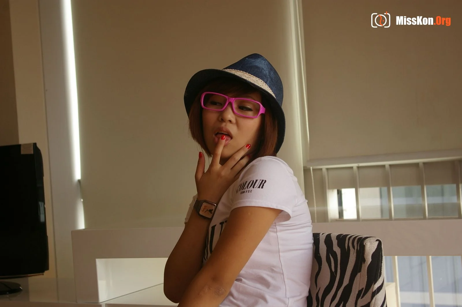 Nude photo set of Chinese model: Meimei (2011-08-25) - Photo 12