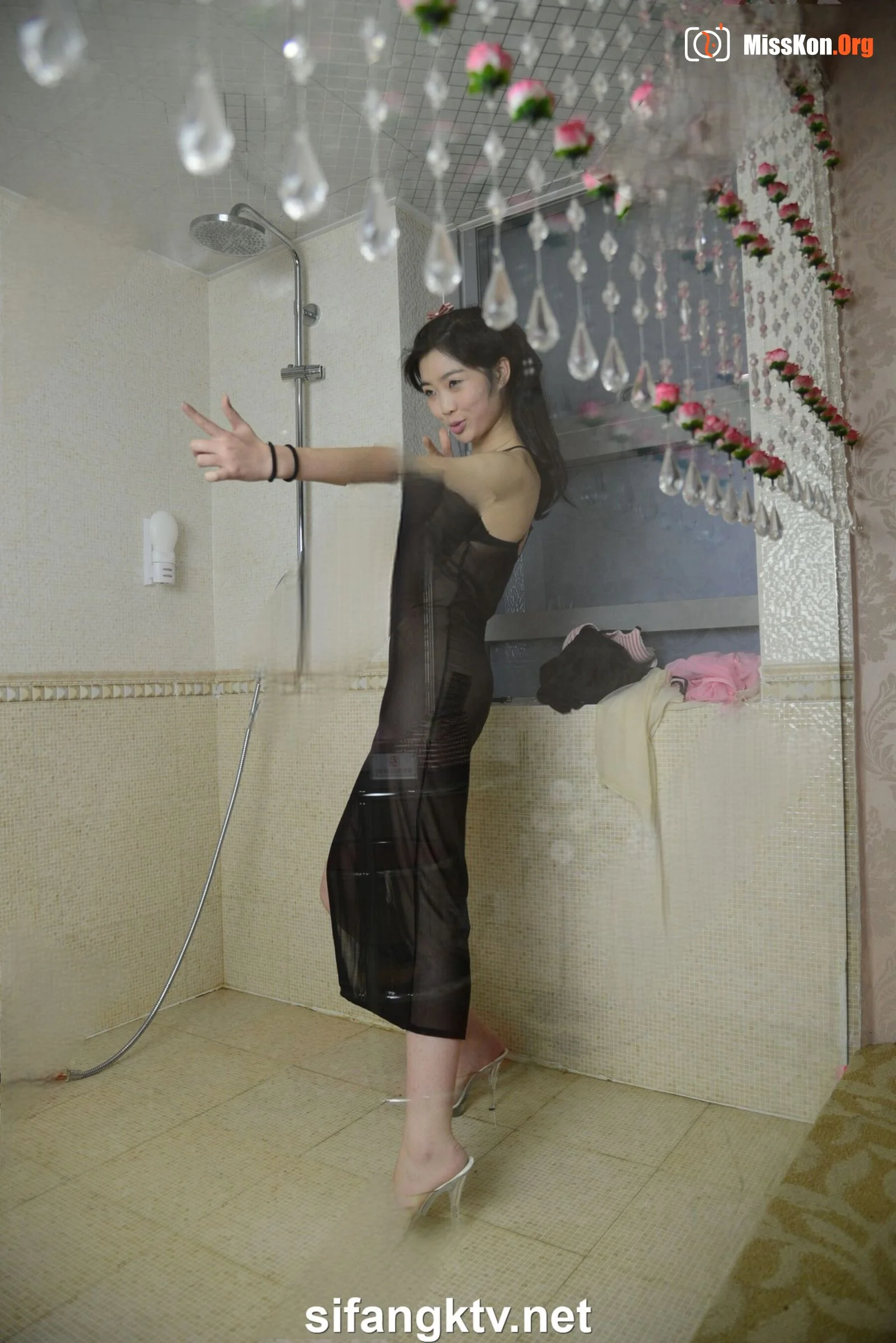 Nude photo set of Chinese model: Meng Meng - Photo 2