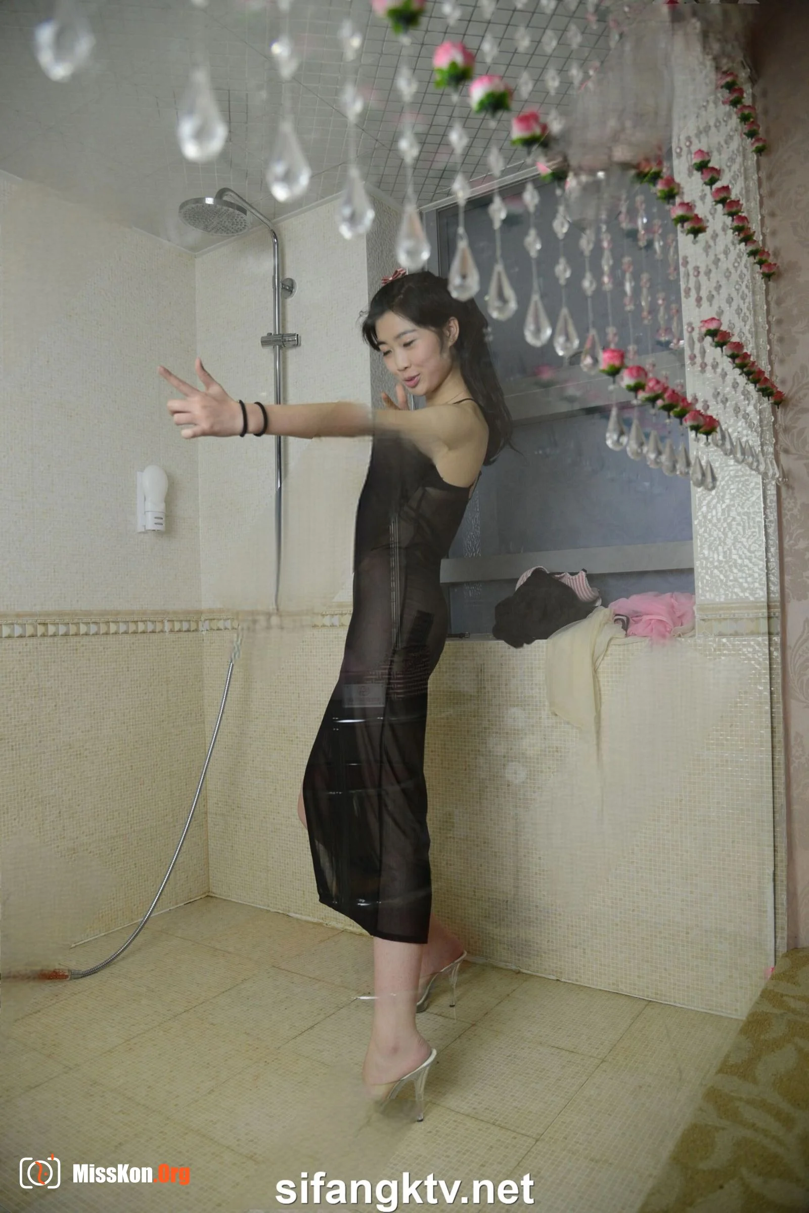 Nude photo set of Chinese model: Meng Meng - Photo 3
