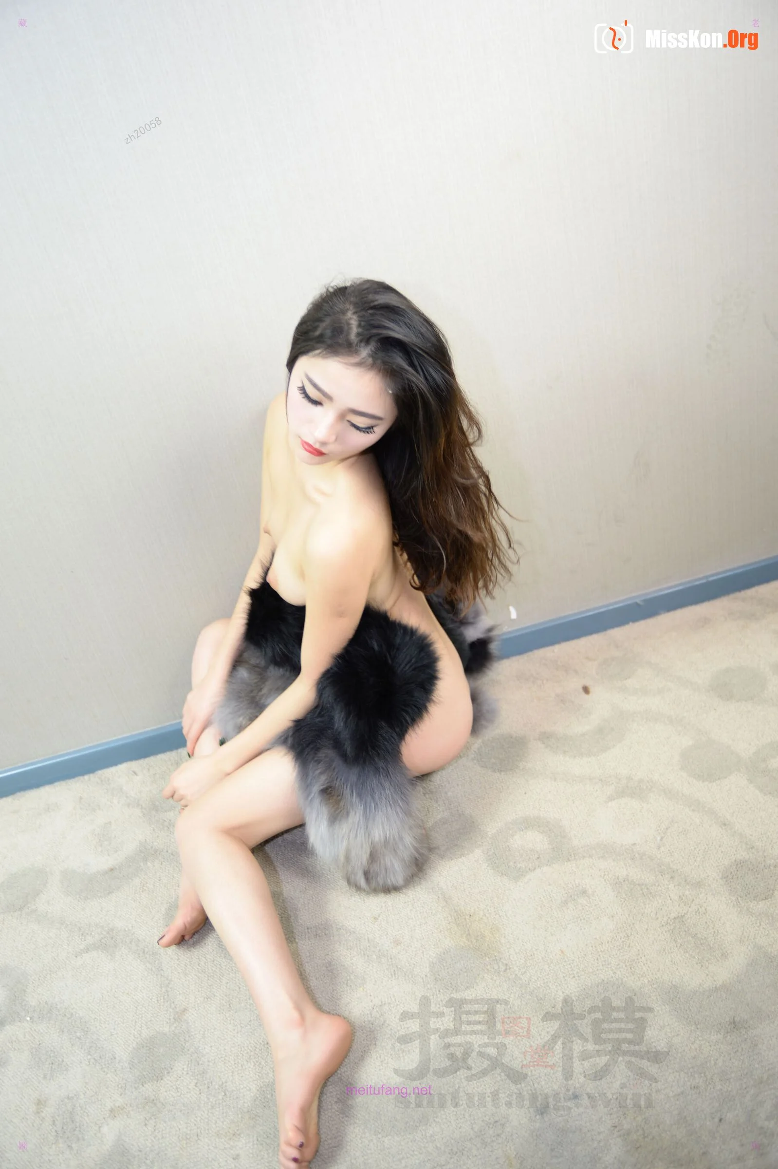 Nude photo set of Chinese model: Milan - Photo 5