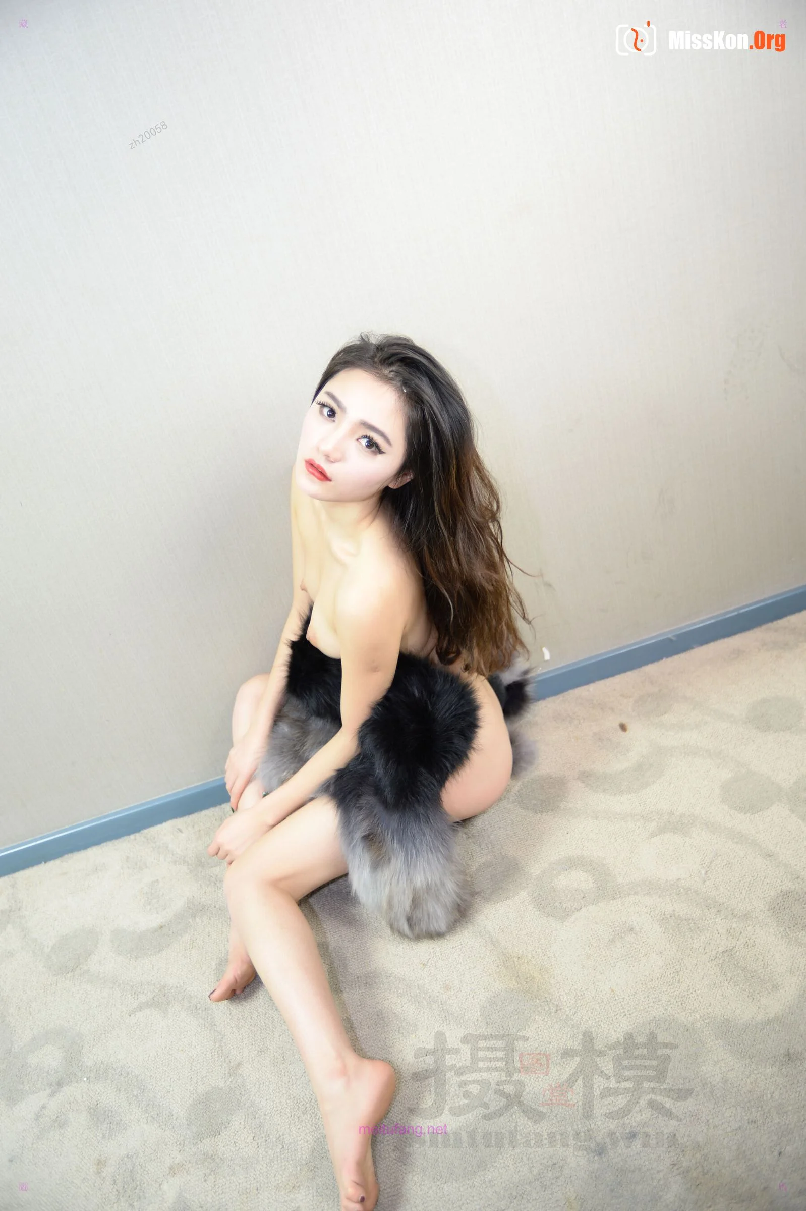 Nude photo set of Chinese model: Milan - Photo 6