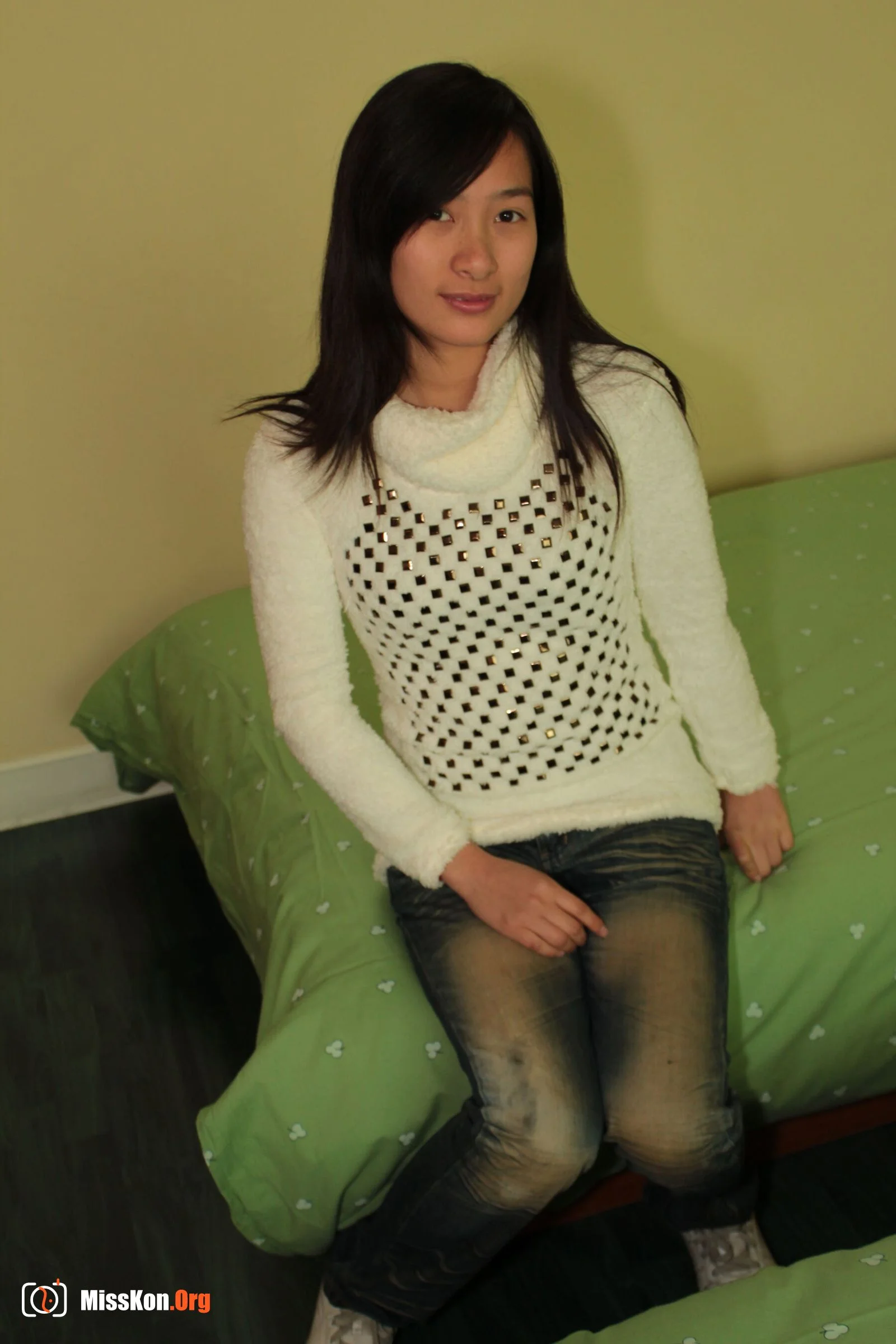 Nude photo set of Chinese model: Millet (2011-01-08) - Photo 2