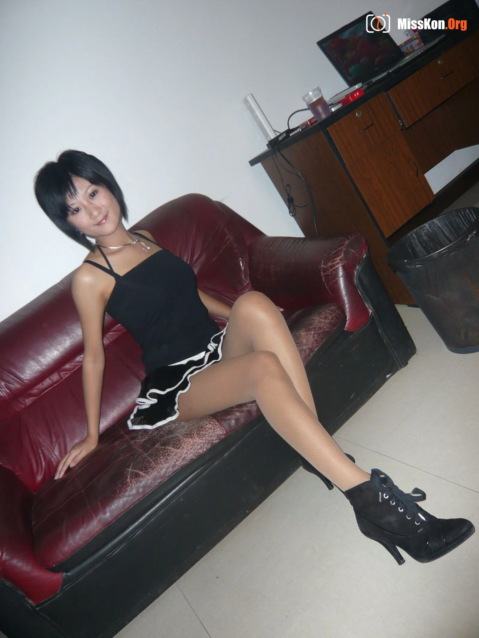 Nude photo set of Chinese model: Mina monster (2008-10-24) - Photo 3